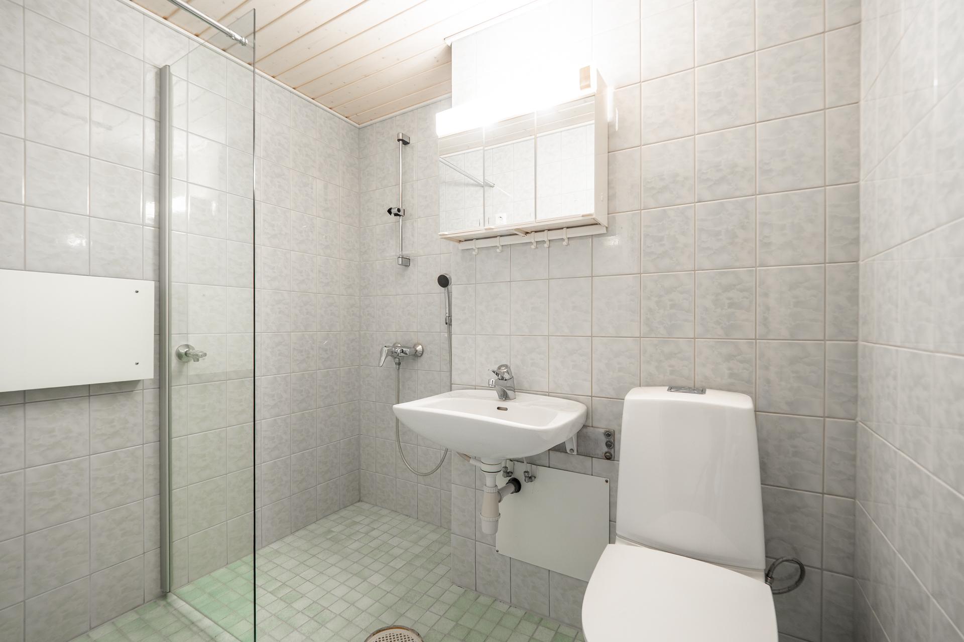 Purjehtijantie 6, Koskela, Oulu