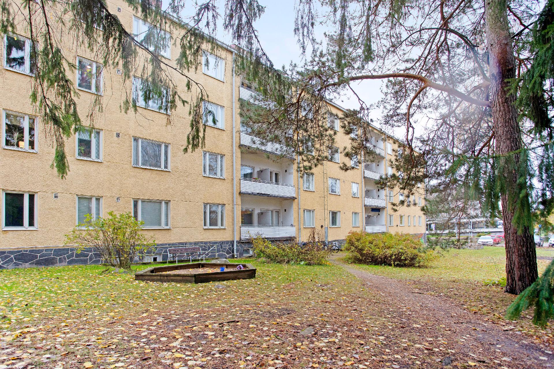 Gyldenintie 8, Lauttasaari, Helsinki