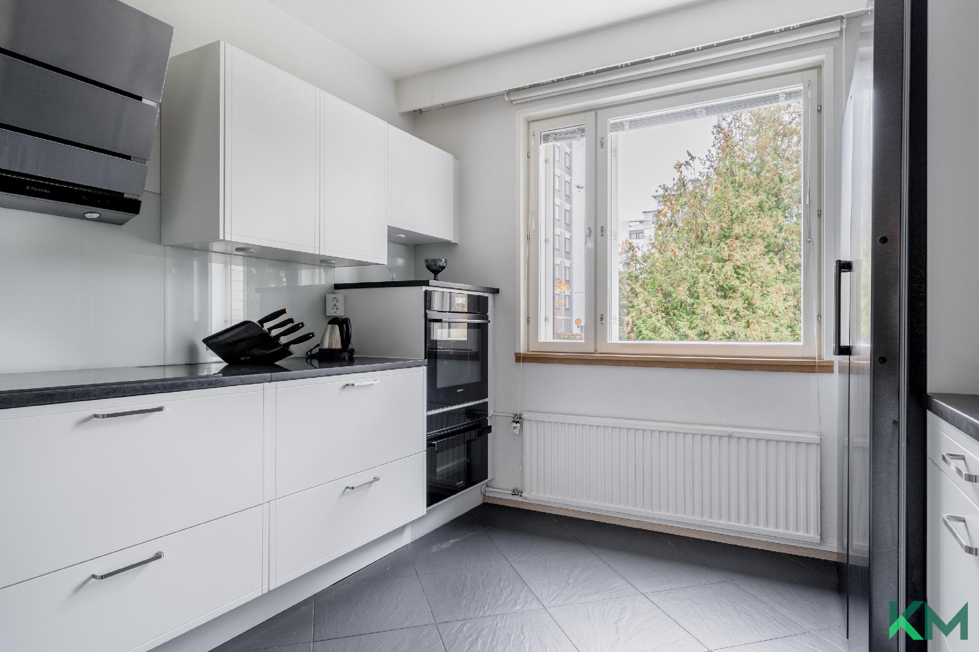 Melkonkatu 2, Lauttasaari, Helsinki