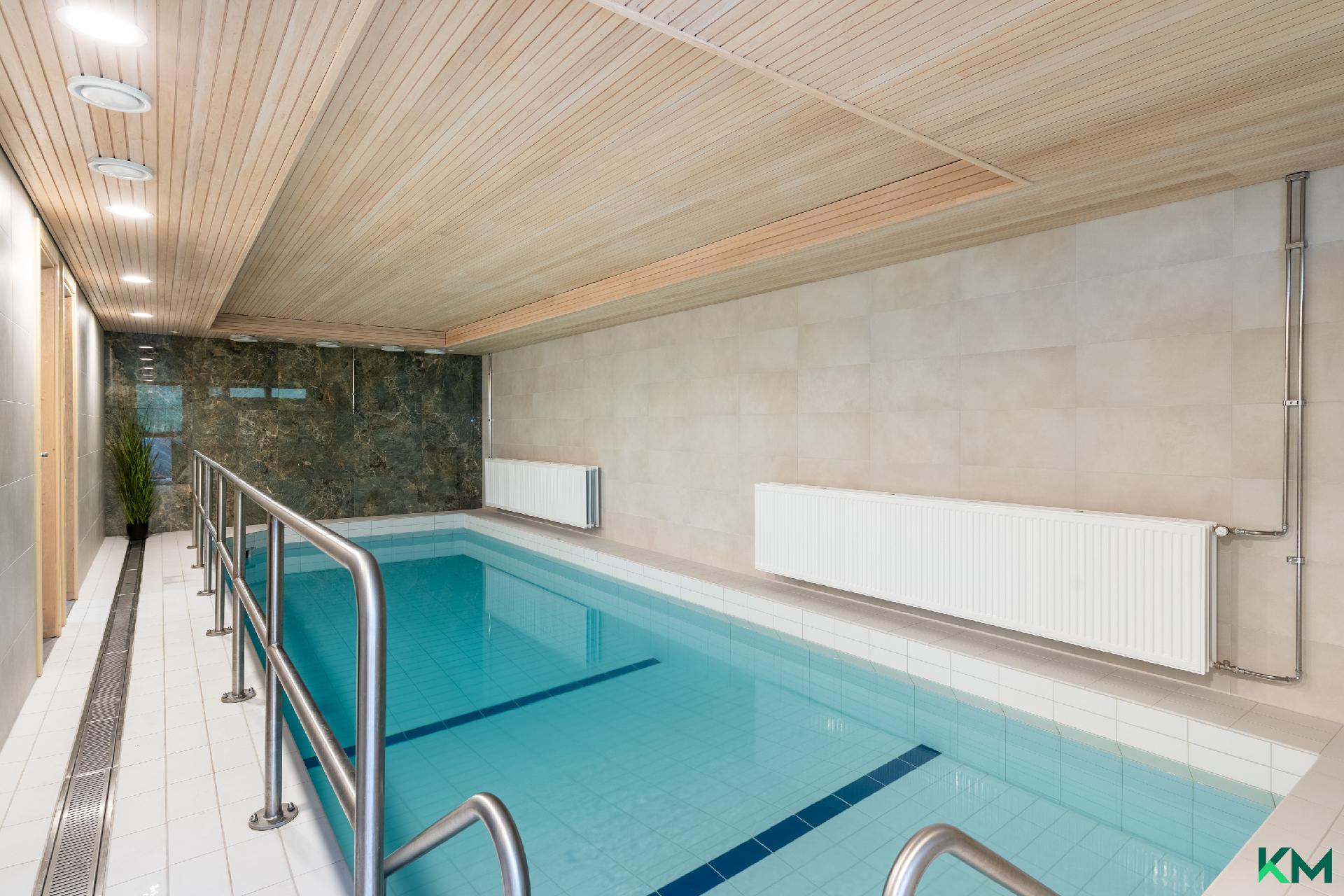 Saunaosaston yhteydessä uima-allas