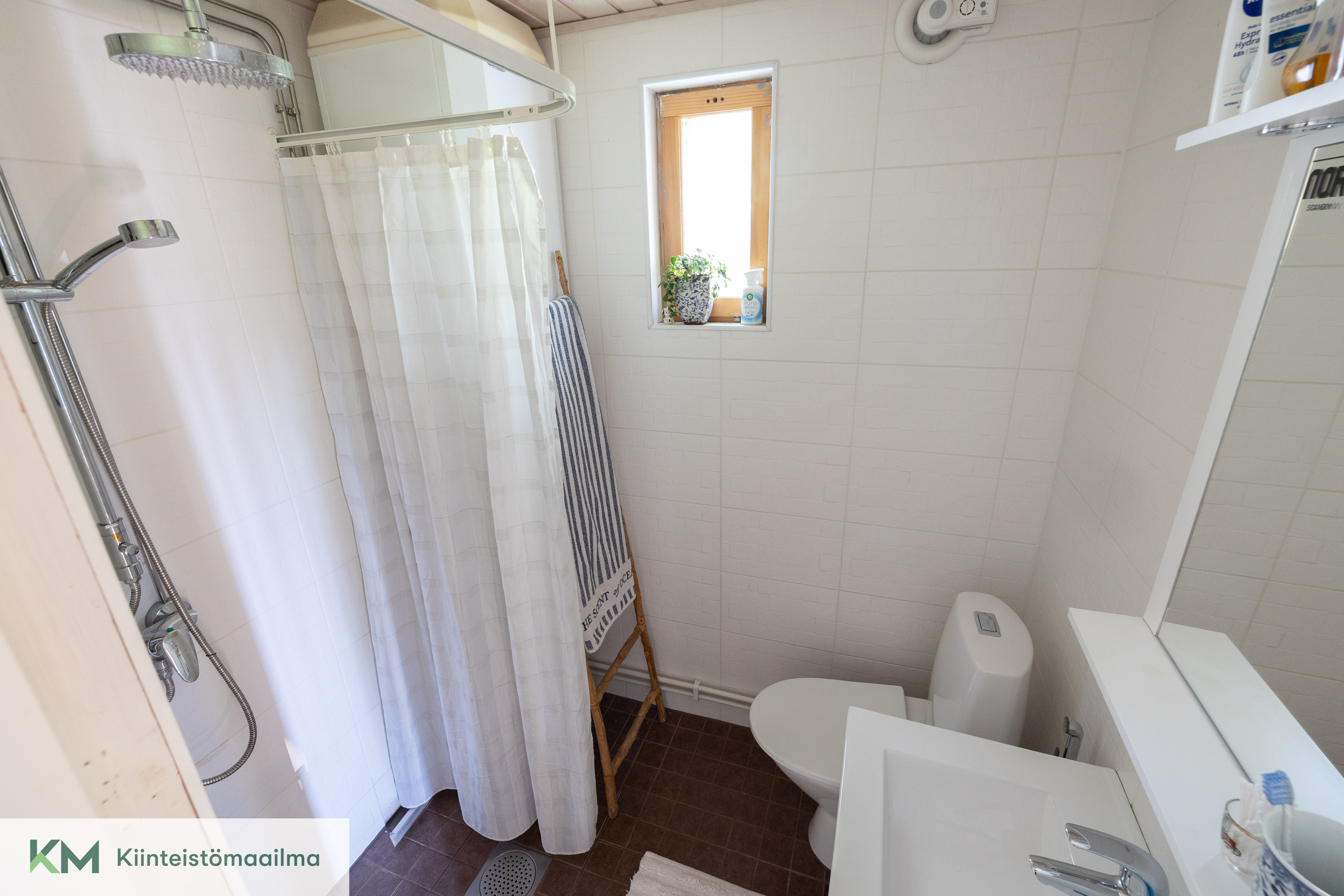 Vallikatu 11, Kierikkala, Kotka