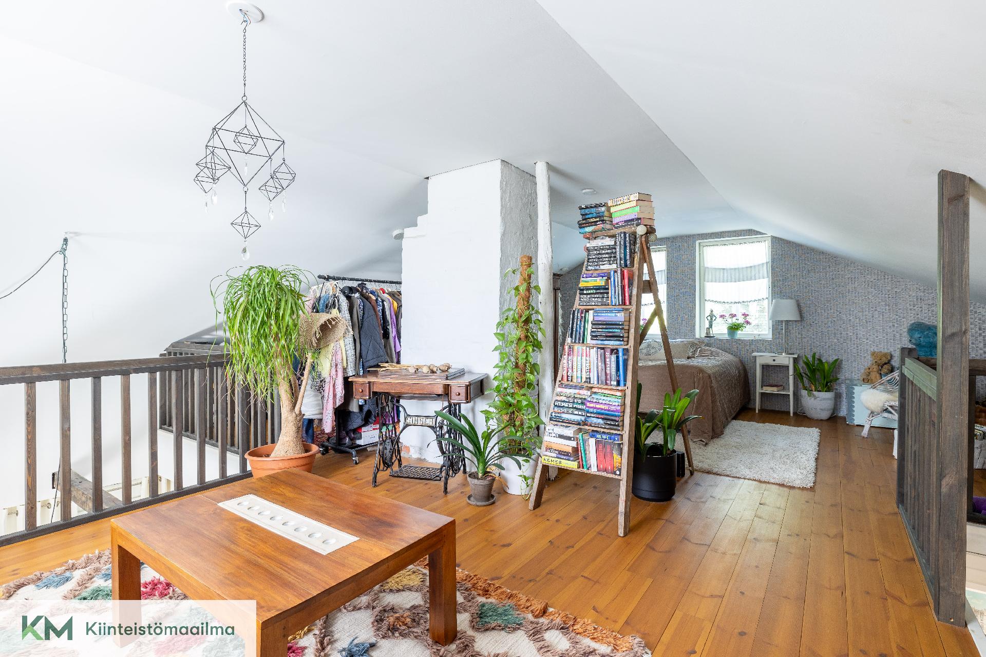 Vallikatu 11, Kierikkala, Kotka