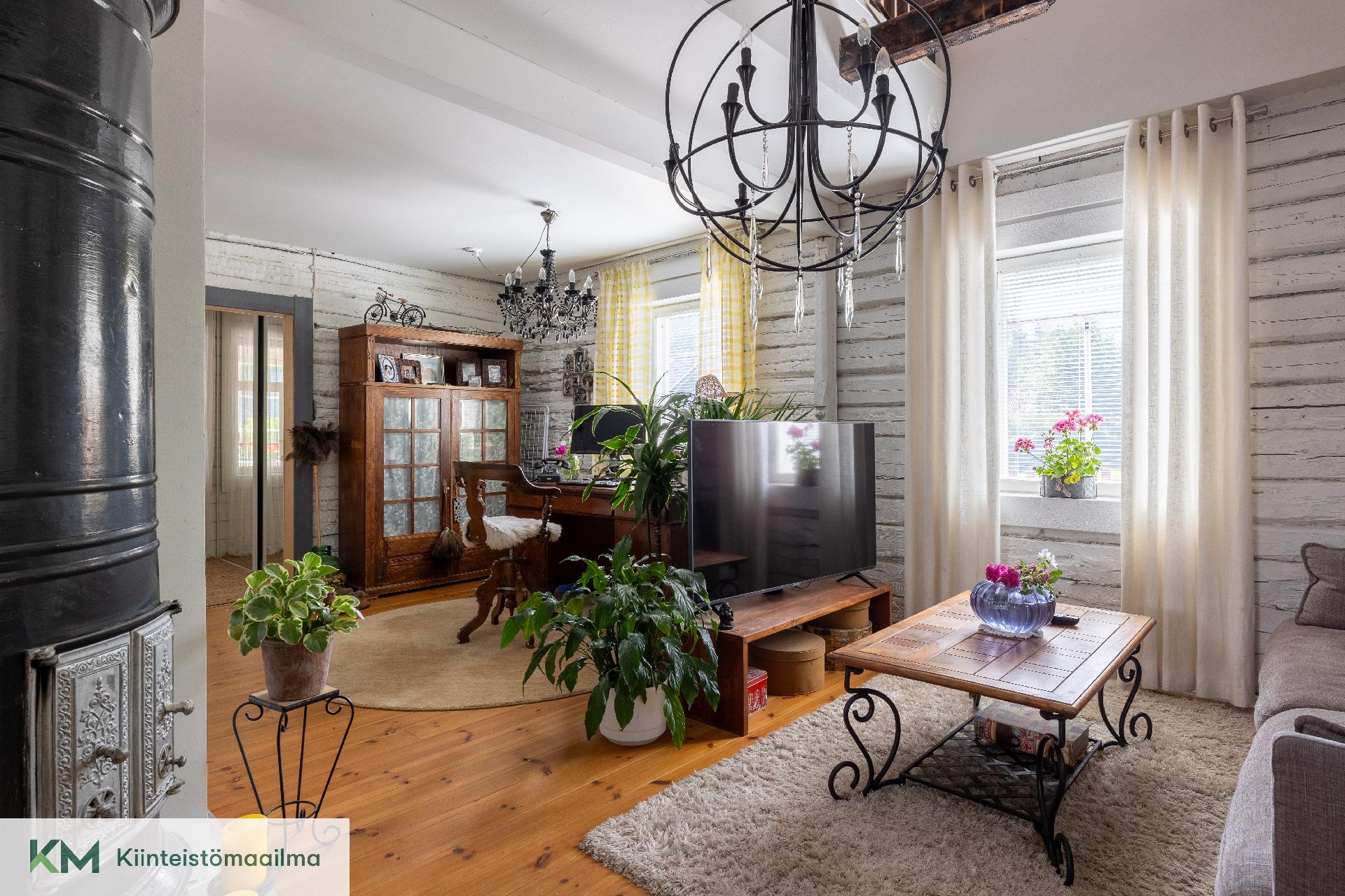 Vallikatu 11, Kierikkala, Kotka