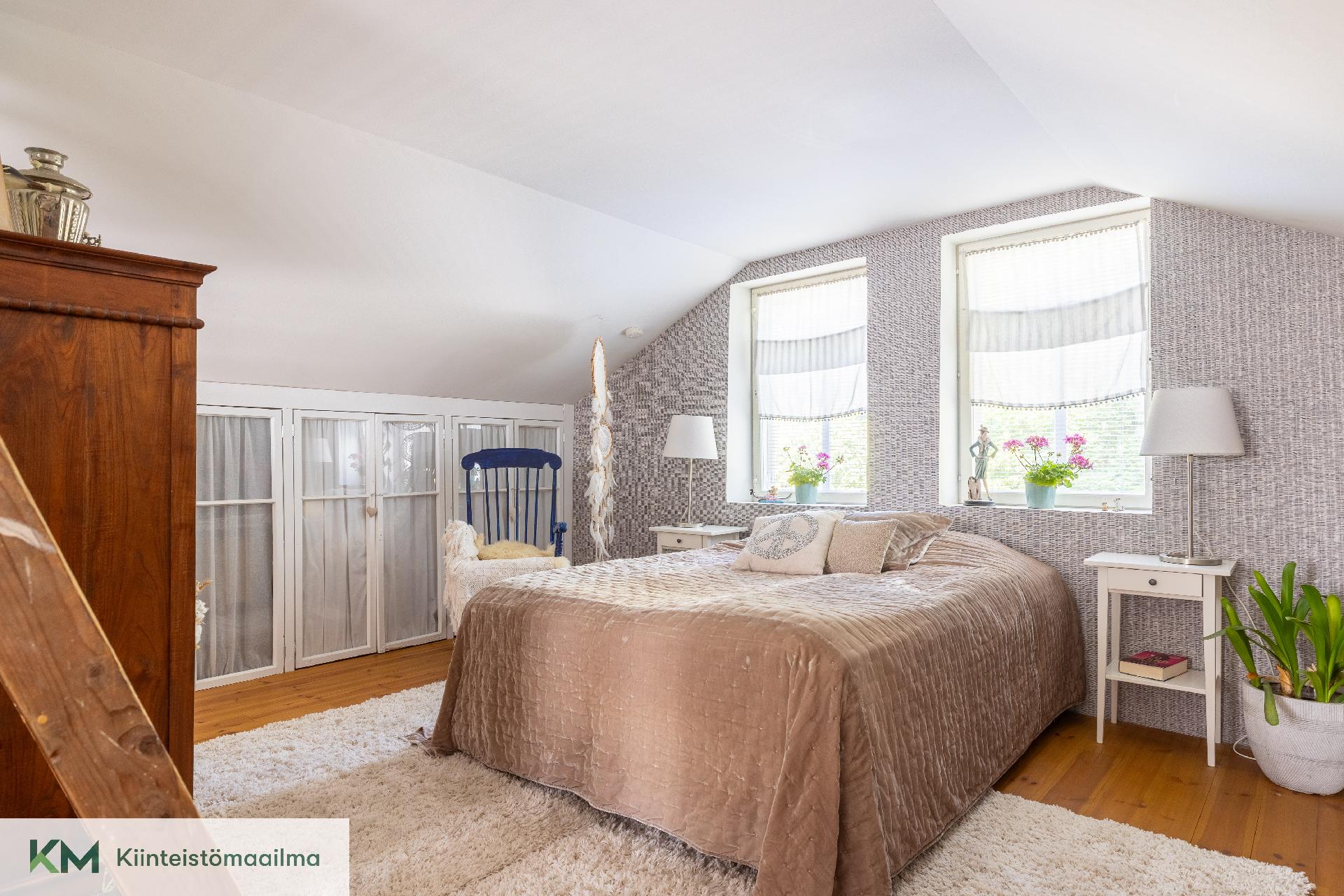 Vallikatu 11, Kierikkala, Kotka