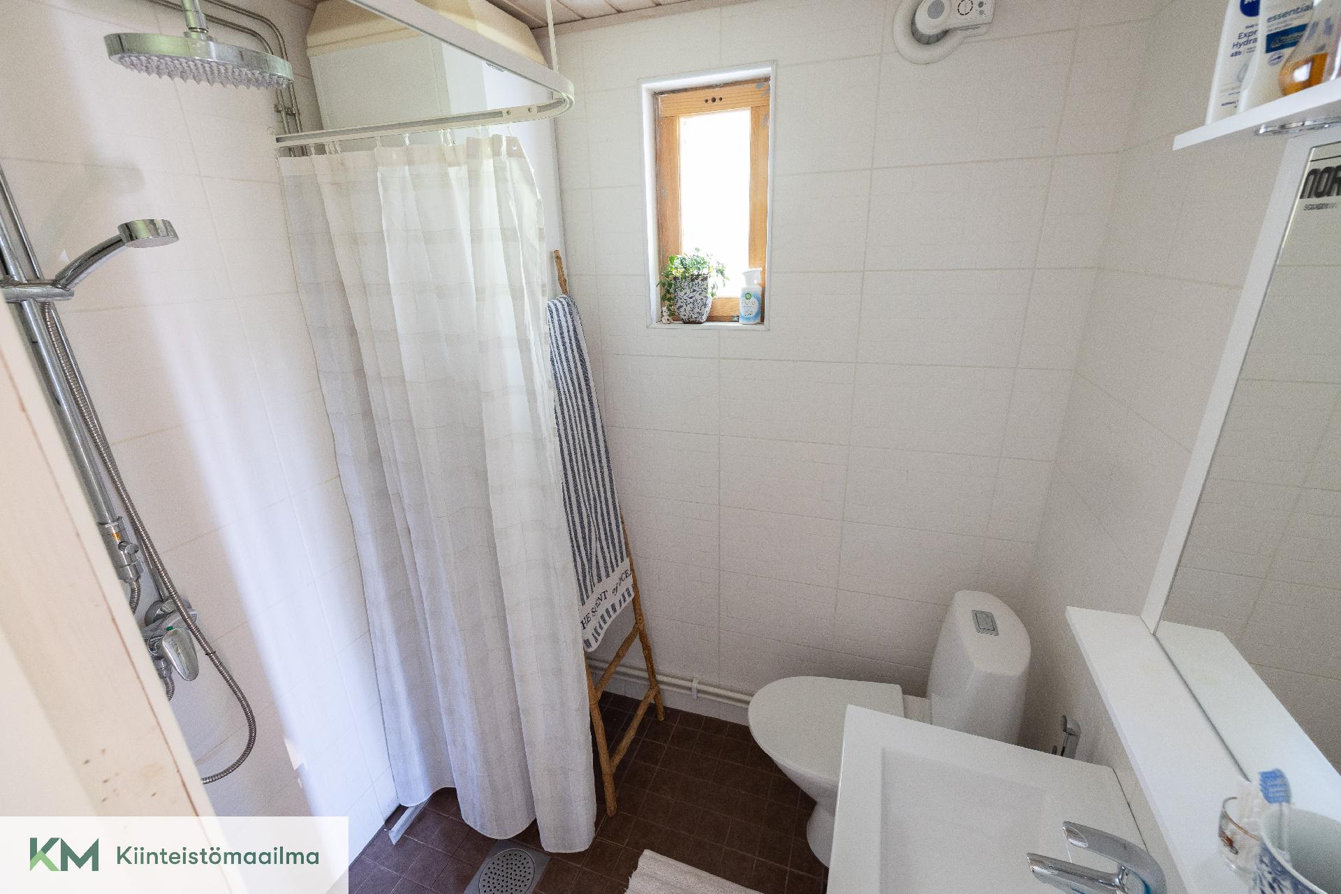 Vallikatu 11, Kierikkala, Kotka