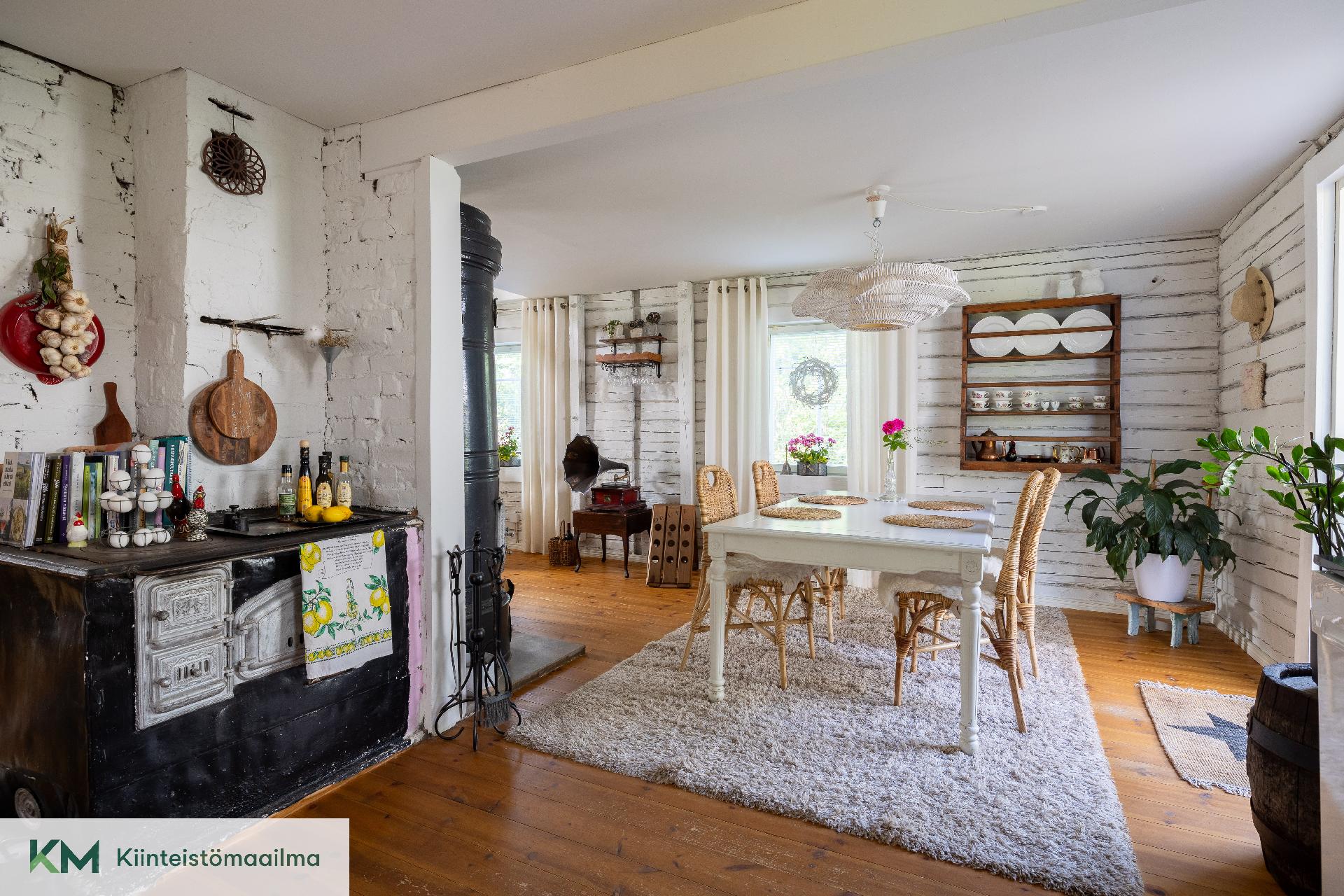 Vallikatu 11, Kierikkala, Kotka