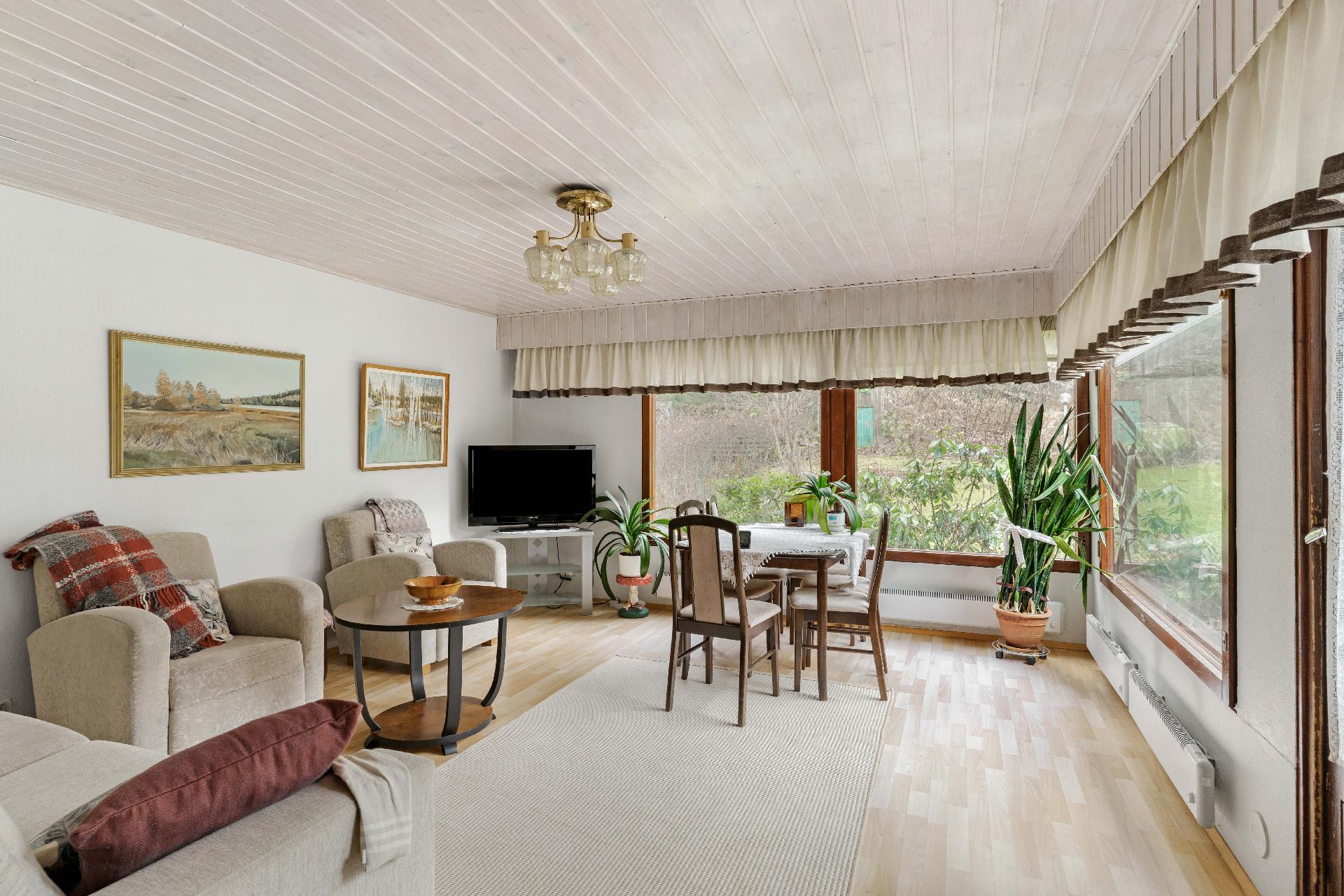 Kaksosvuorentie 5, Heikkilä, Kirkkonummi