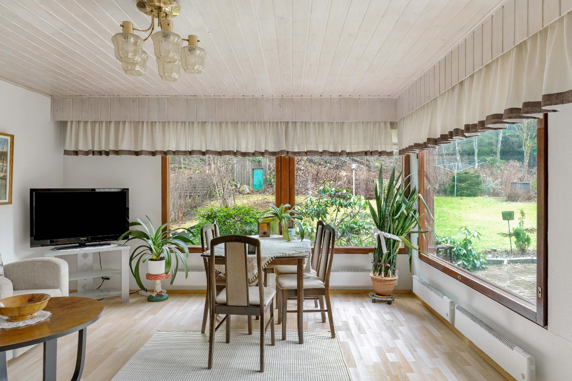 Kaksosvuorentie 5, Heikkilä, Kirkkonummi