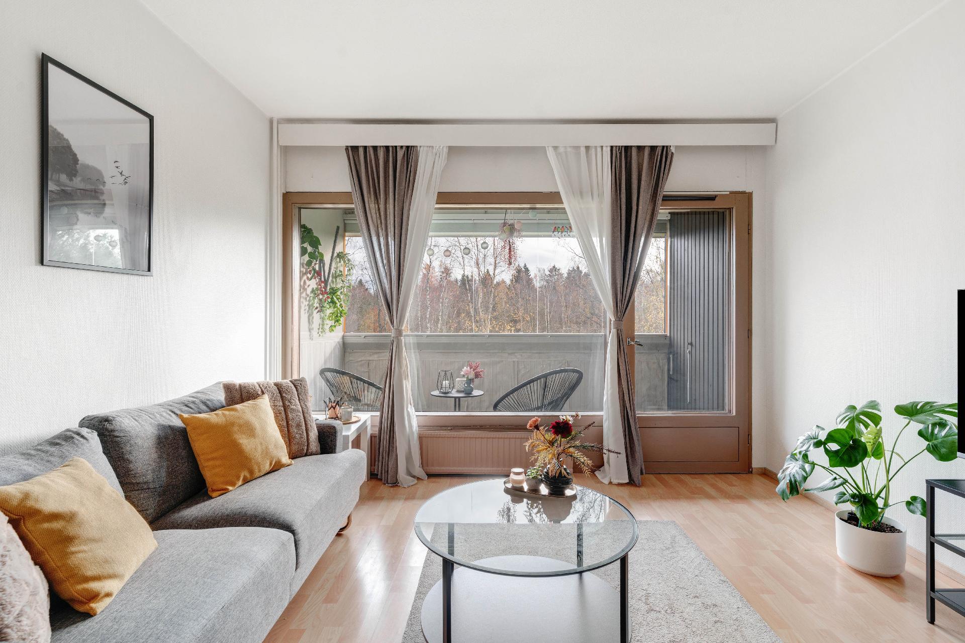 Iivisniemenaukio 2, Iivisniemi, Espoo