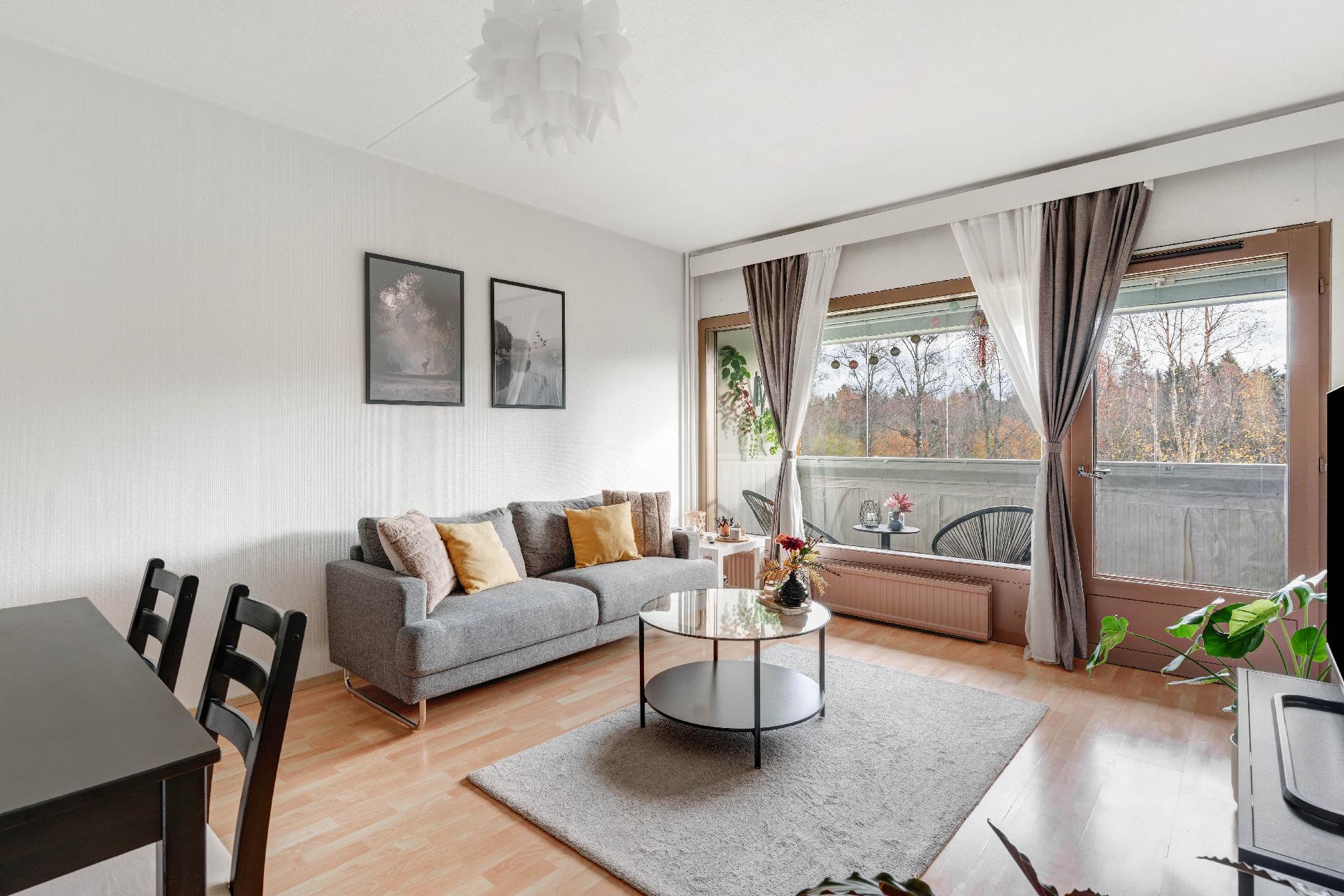 Iivisniemenaukio 2, Iivisniemi, Espoo