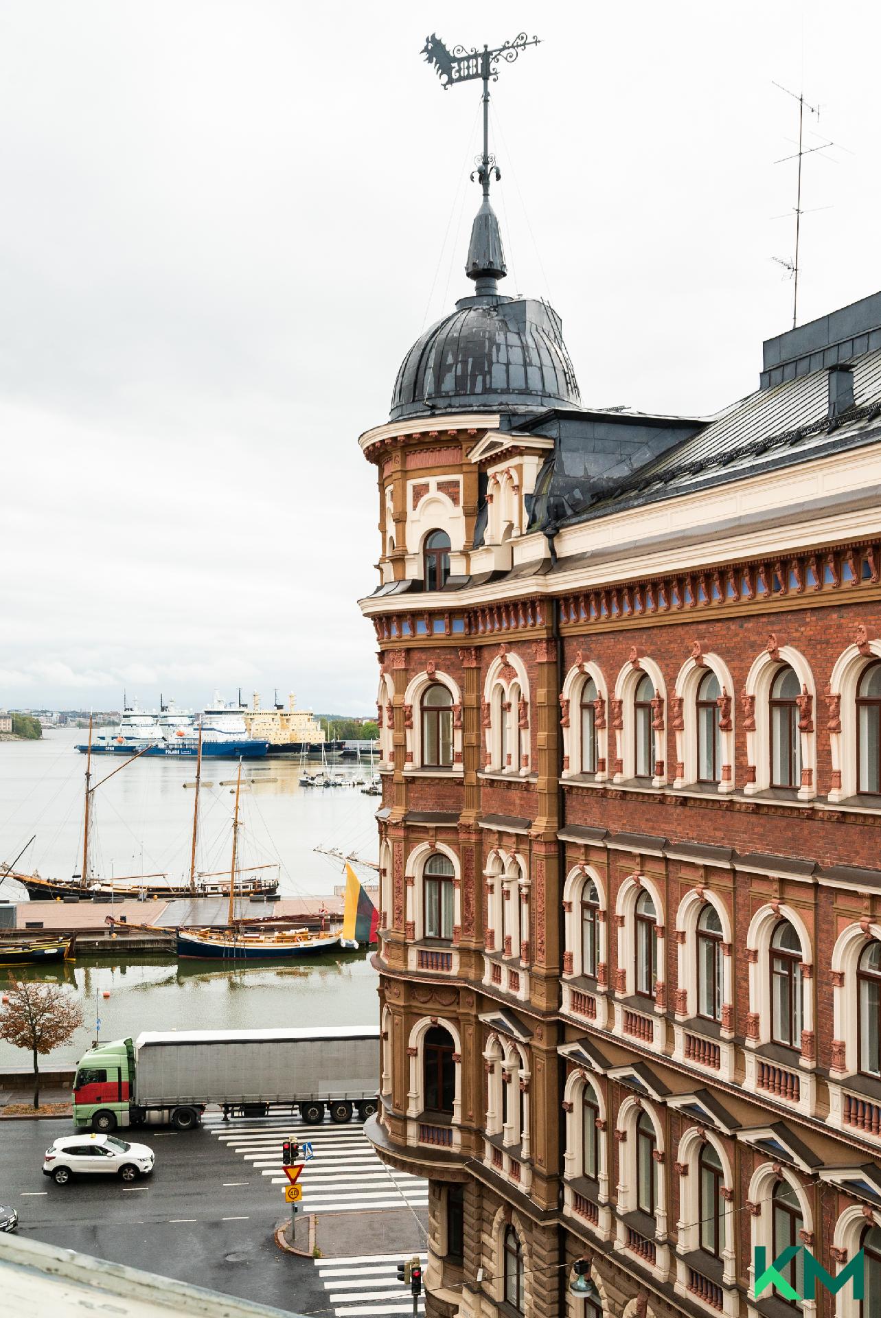 Kirkkokatu 1b, Kruununhaka, Helsinki