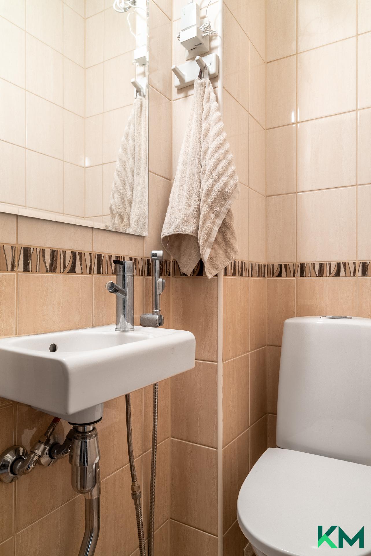 Kirkkokatu 1b, Kruununhaka, Helsinki