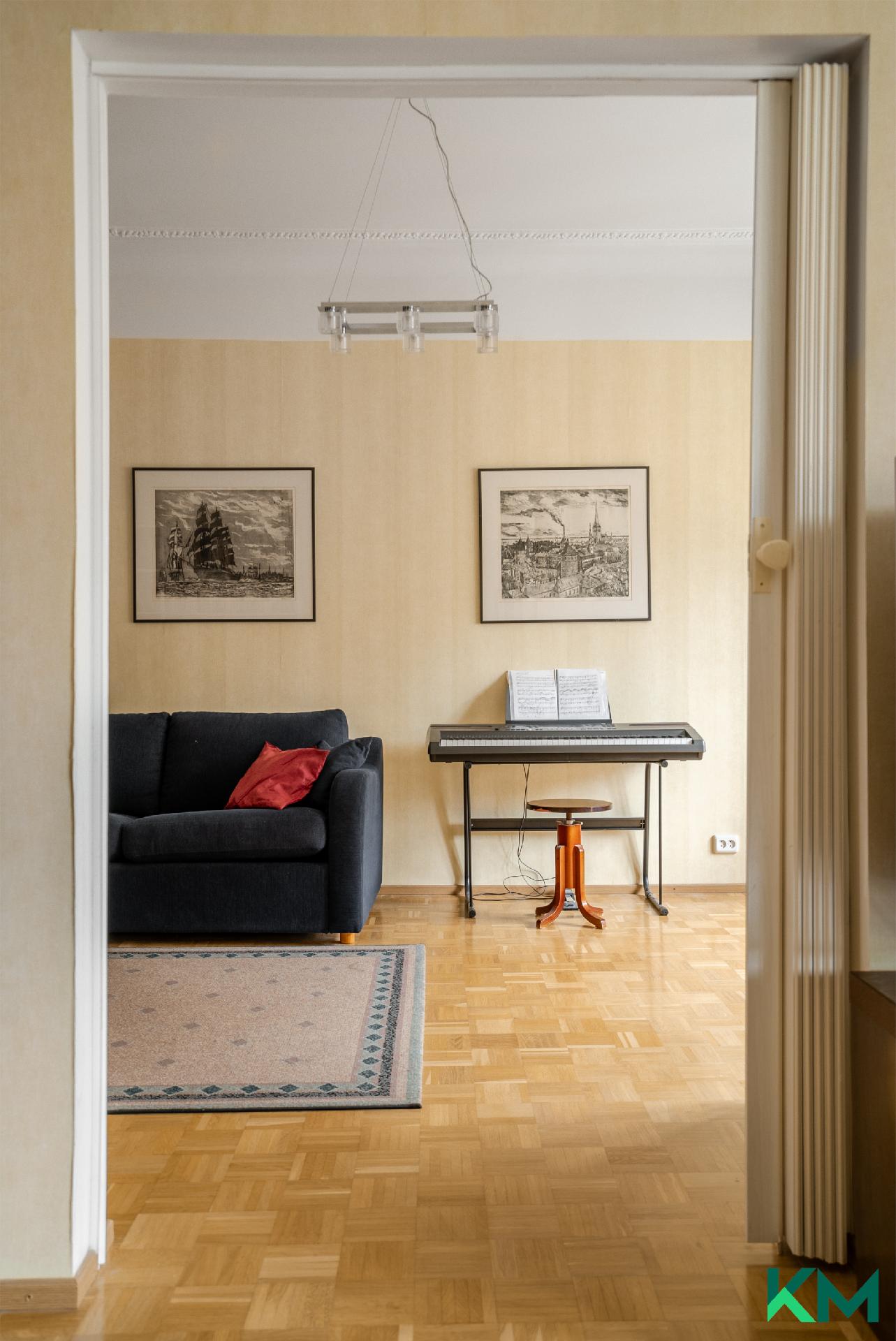 Kirkkokatu 1b, Kruununhaka, Helsinki