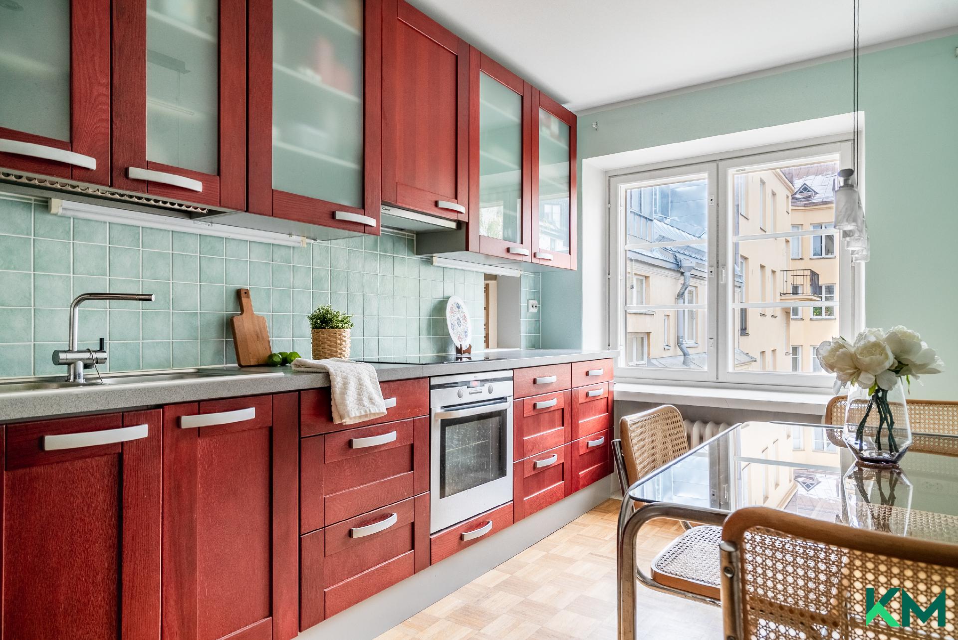 Kirkkokatu 1b, Kruununhaka, Helsinki