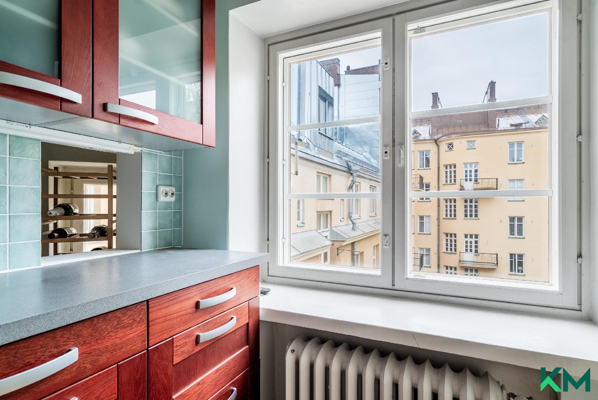 Kirkkokatu 1b, Kruununhaka, Helsinki