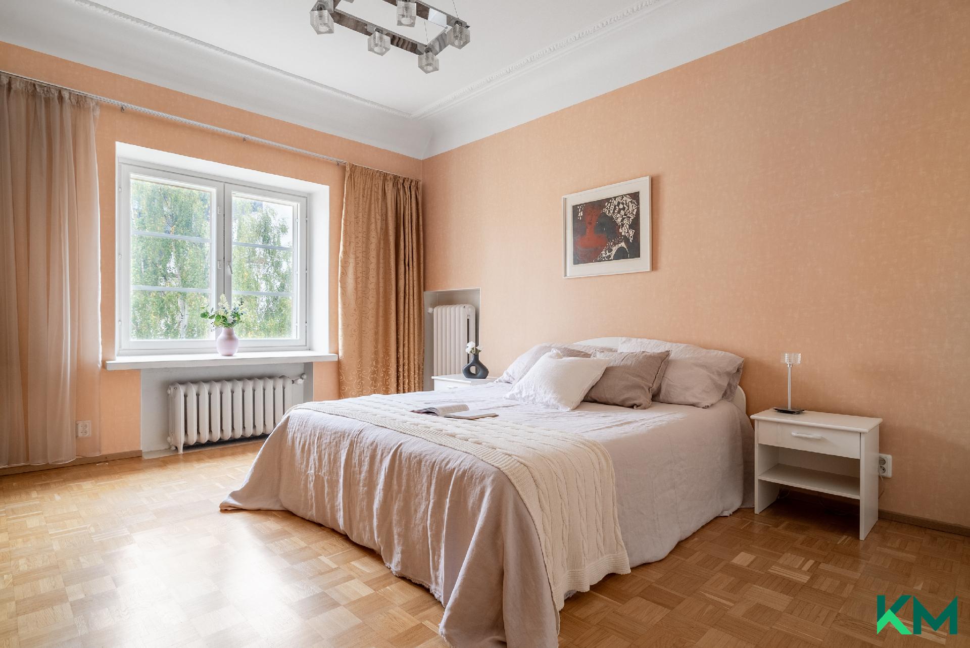 Kirkkokatu 1b, Kruununhaka, Helsinki