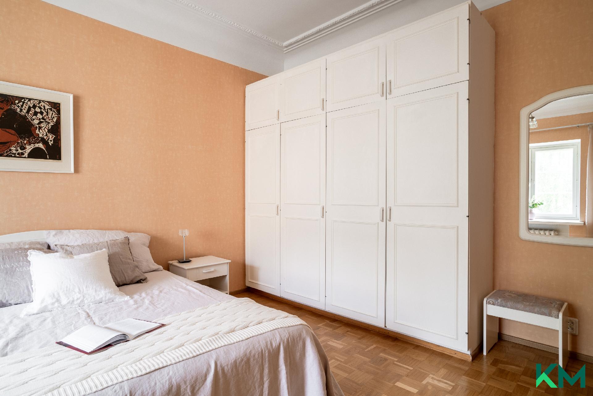 Kirkkokatu 1b, Kruununhaka, Helsinki