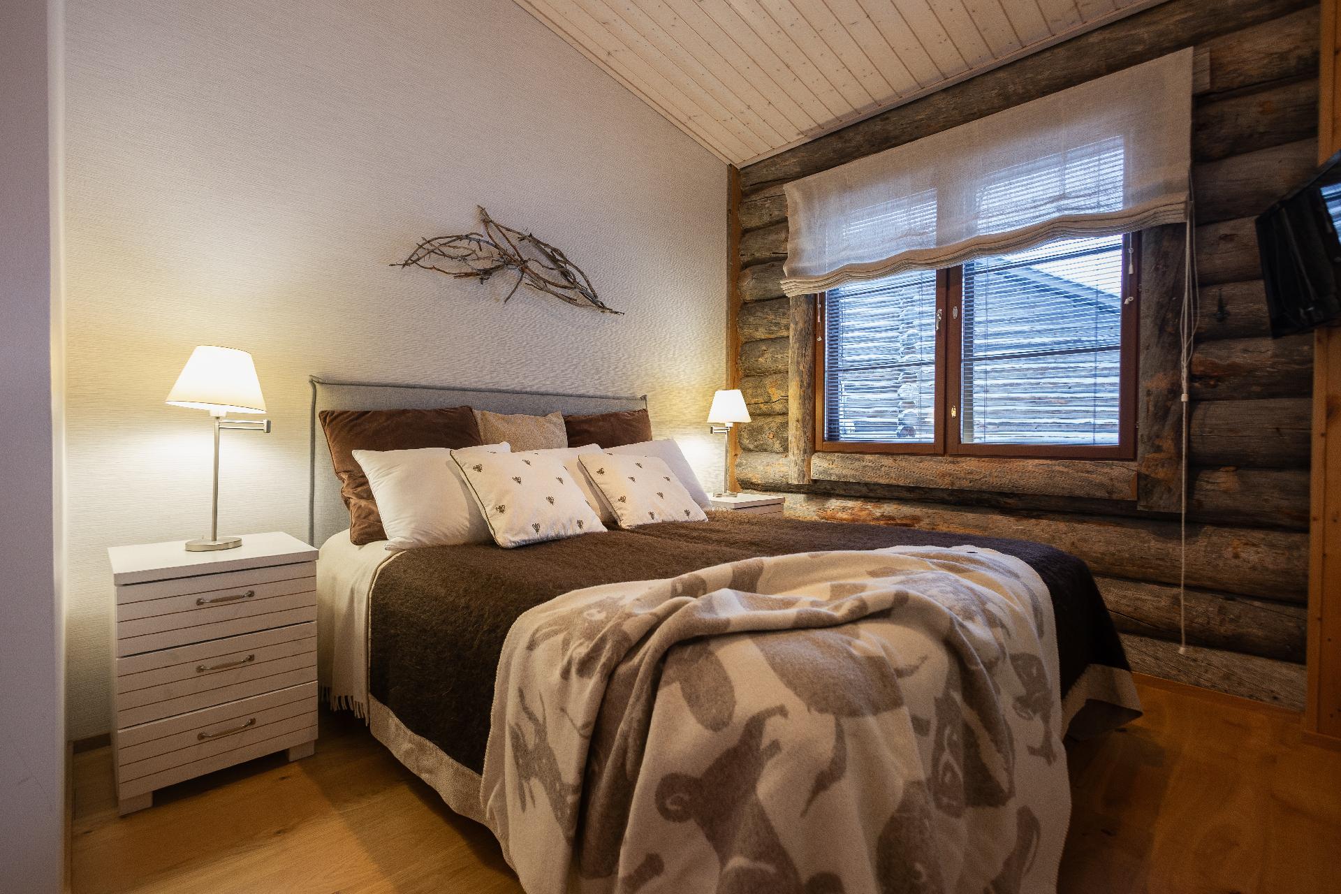 Oleskelutilan läheisyydestä makuuhuone 1