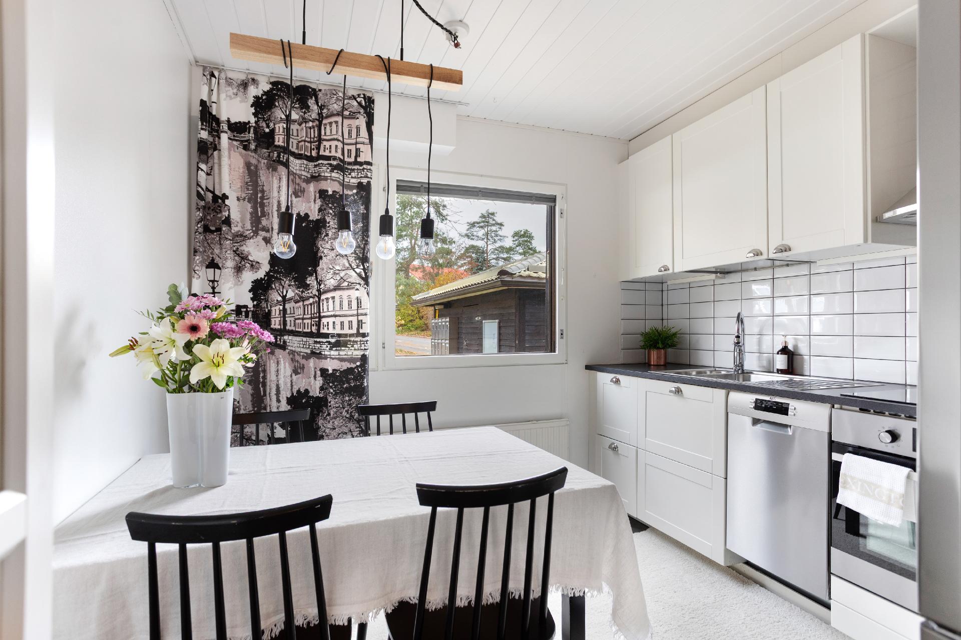 Merenneidontie 30, Laurinlahti, Espoo