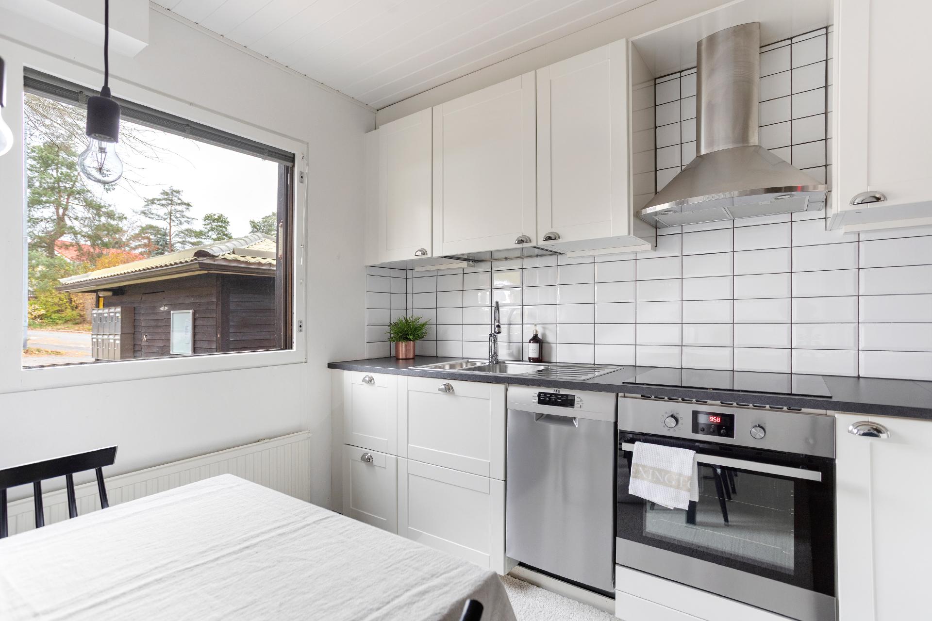 Merenneidontie 30, Laurinlahti, Espoo