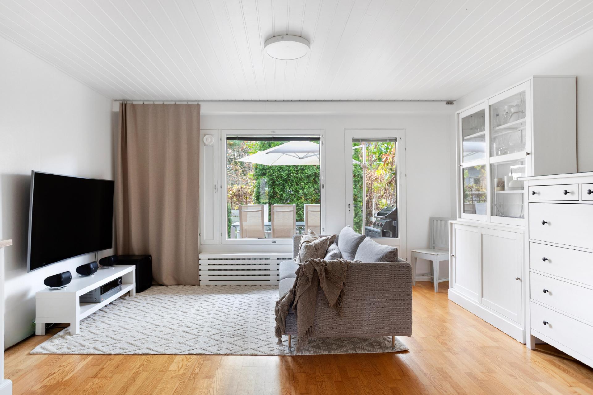 Merenneidontie 30, Laurinlahti, Espoo