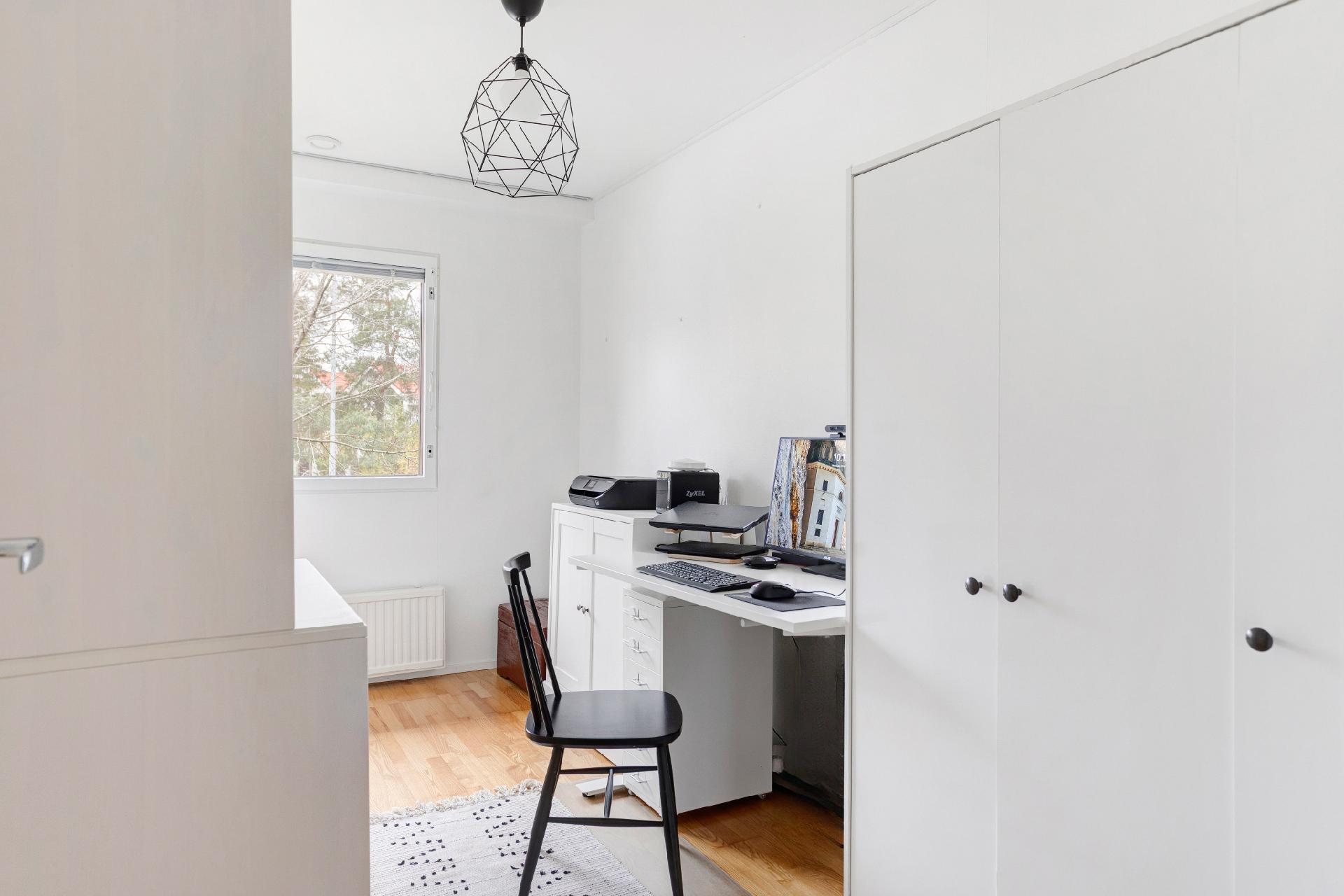 Merenneidontie 30, Laurinlahti, Espoo