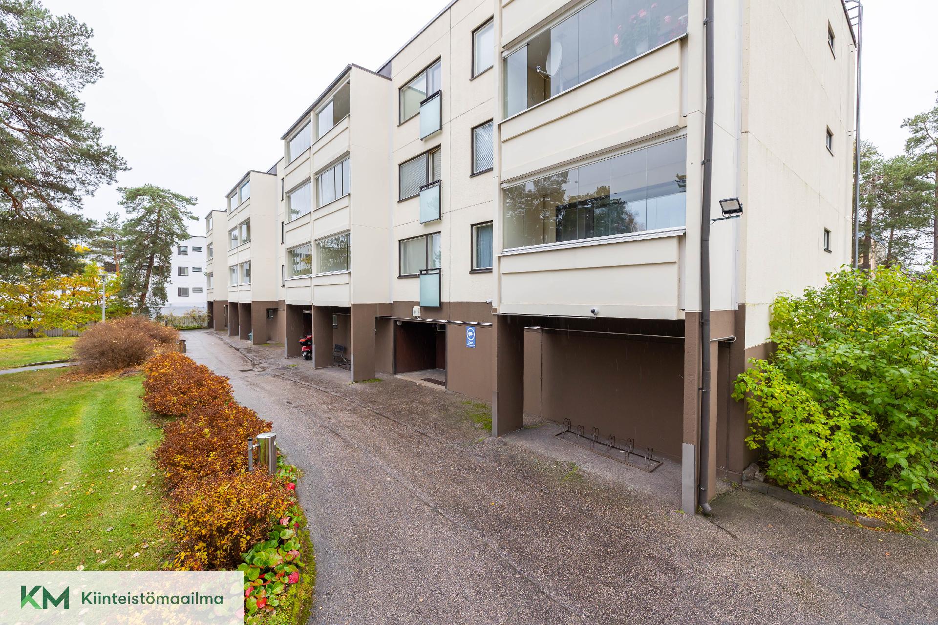 Loitsutie 10, Karhuvuori, Kotka