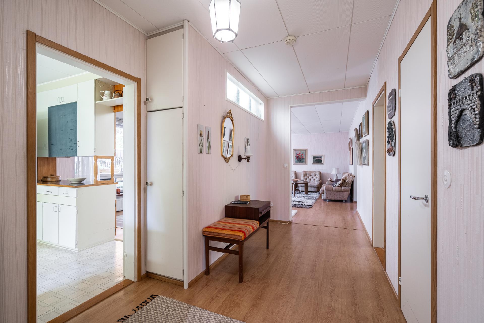 Poutatie 15, Juhannusvuori, Valkeakoski