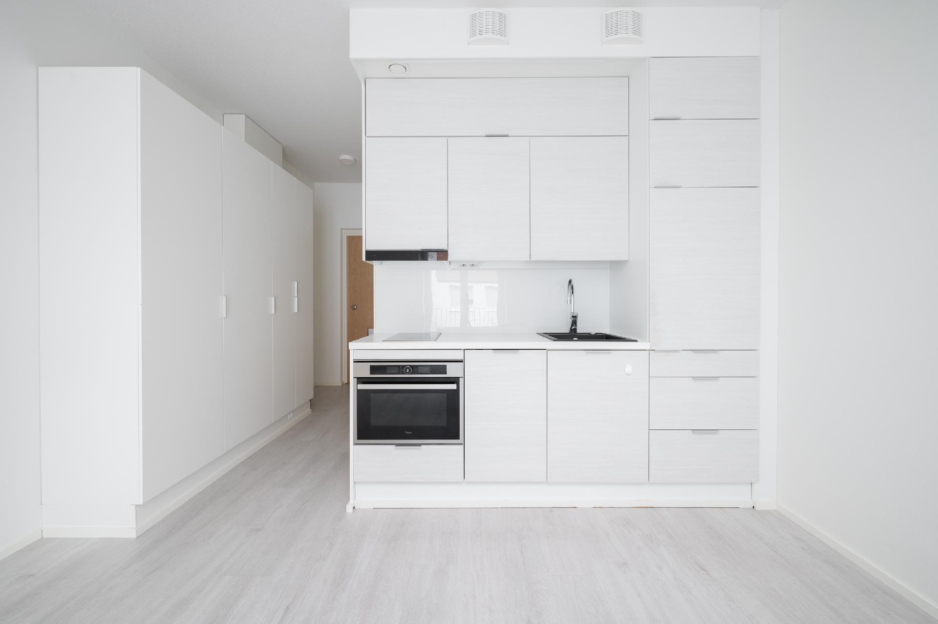 Kuvat vastaavanlaisesta asunnosta alemmasta kerroksesta