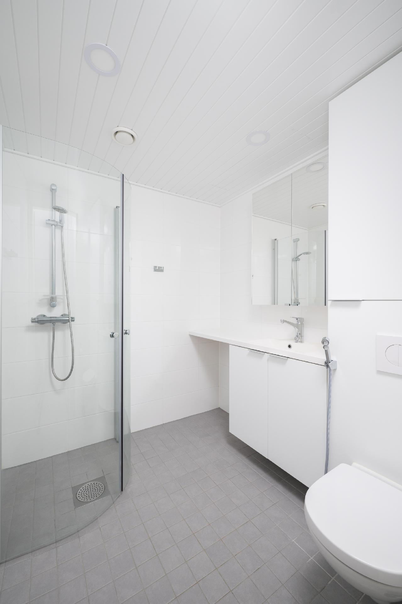 Kuvat vastaavanlaisesta asunnosta alemmasta kerroksesta