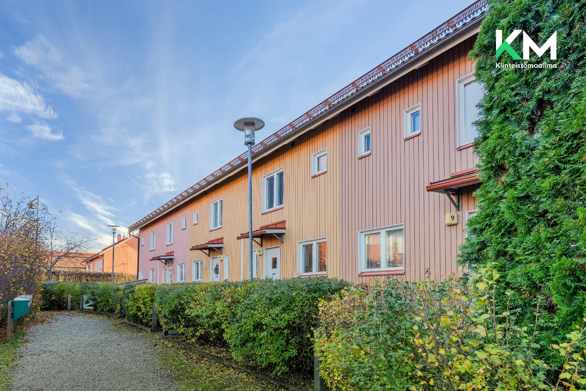Kavaljeerintie 10, Kartanonkoski, Vantaa