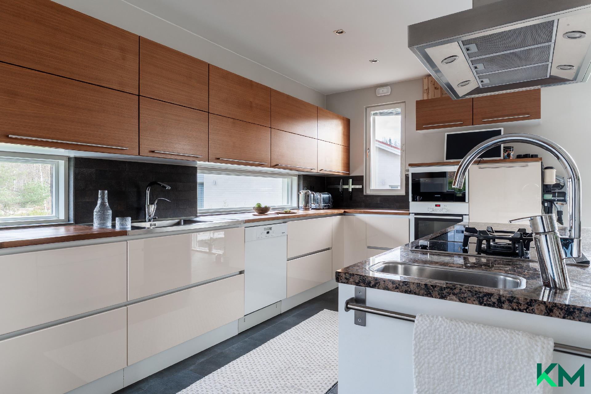 Rastasniityntie 27, Laaksolahti, Espoo