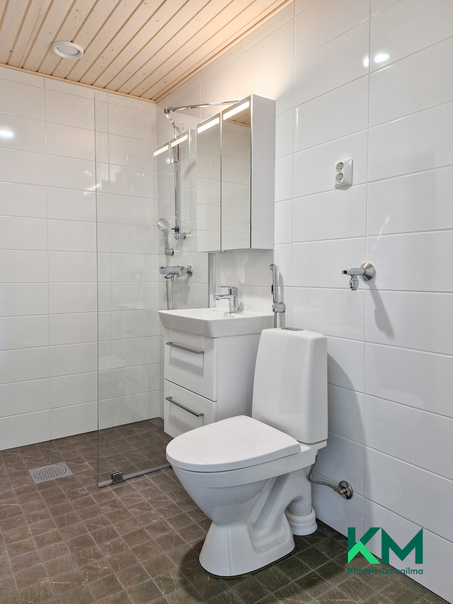 Laitaatsillantie 14, Sortteerinlahti, Savonlinna