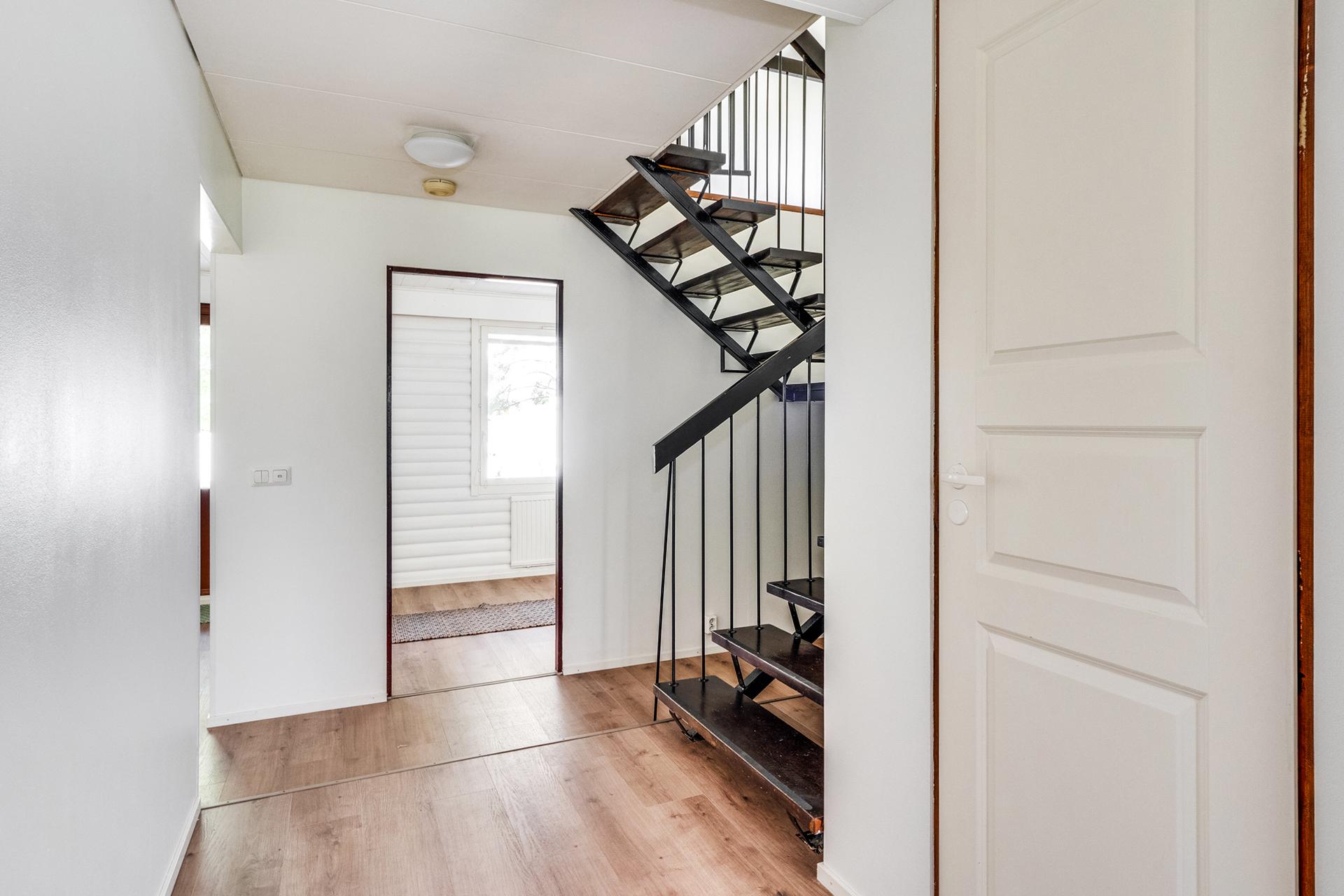 Kartanonkuja 4, Kyösti, Pirkkala