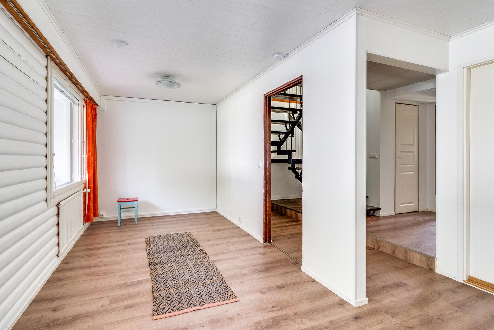 Kartanonkuja 4, Kyösti, Pirkkala