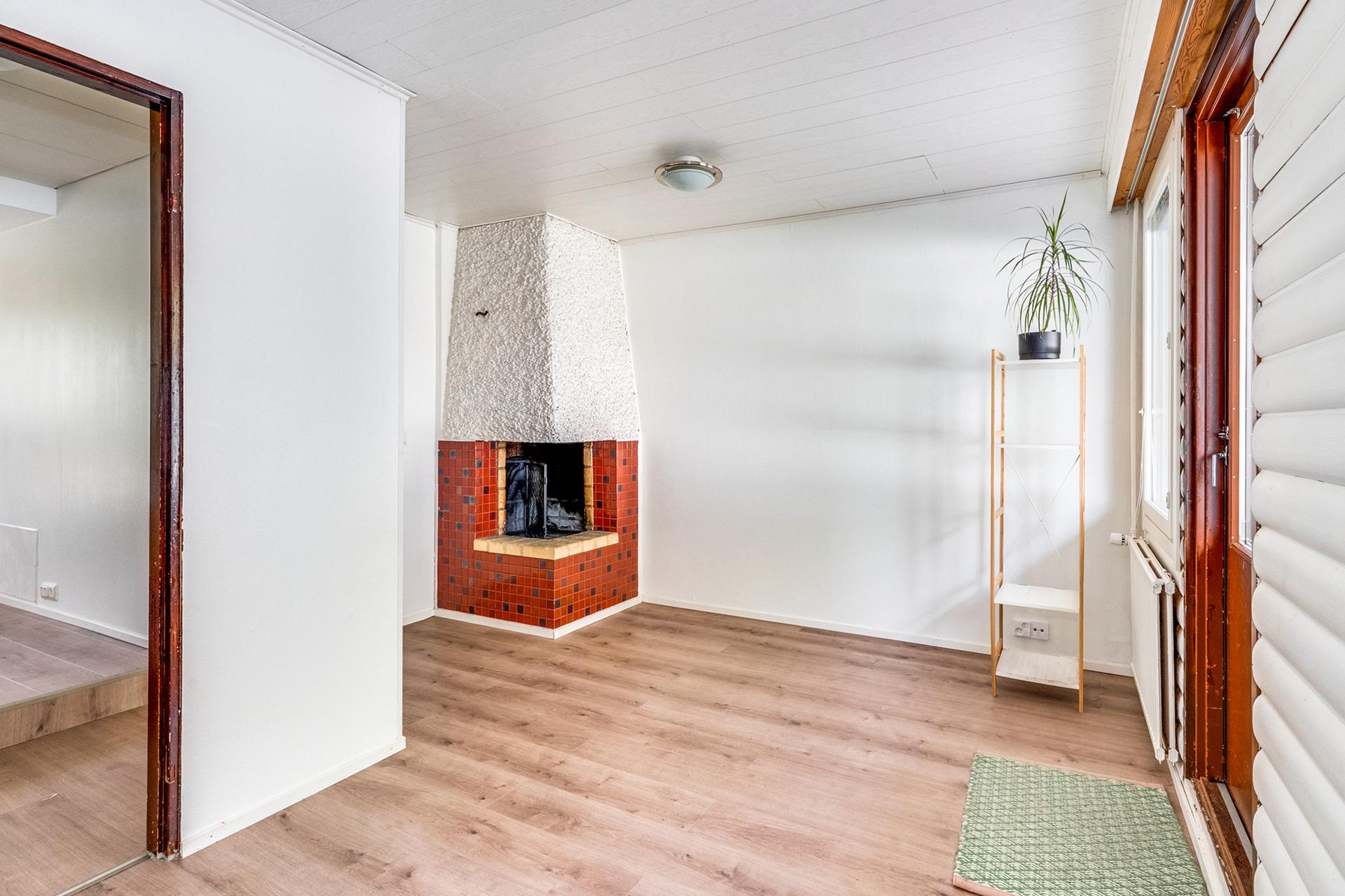 Kartanonkuja 4, Kyösti, Pirkkala