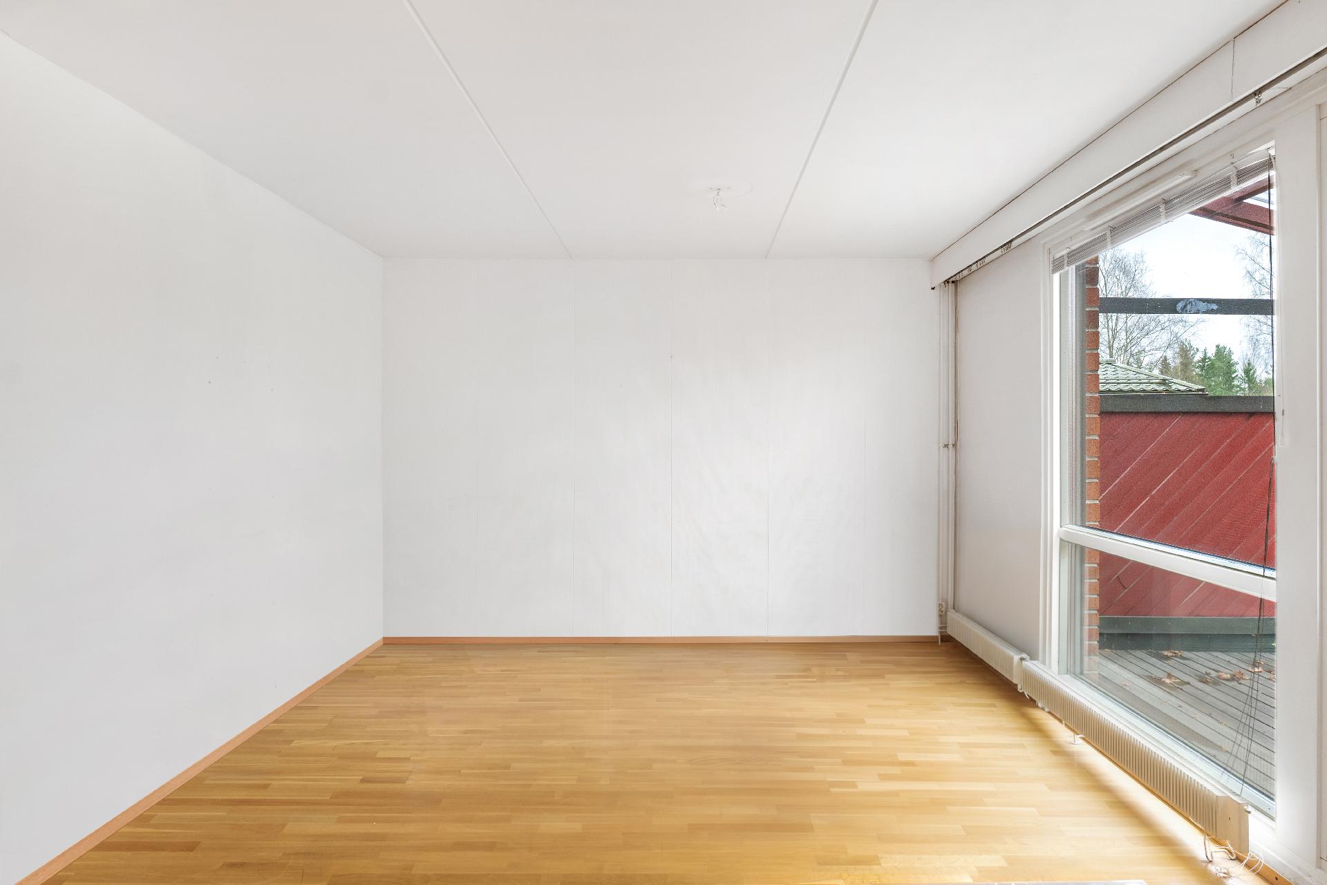 Hulluksentie 1, Masala, Kirkkonummi