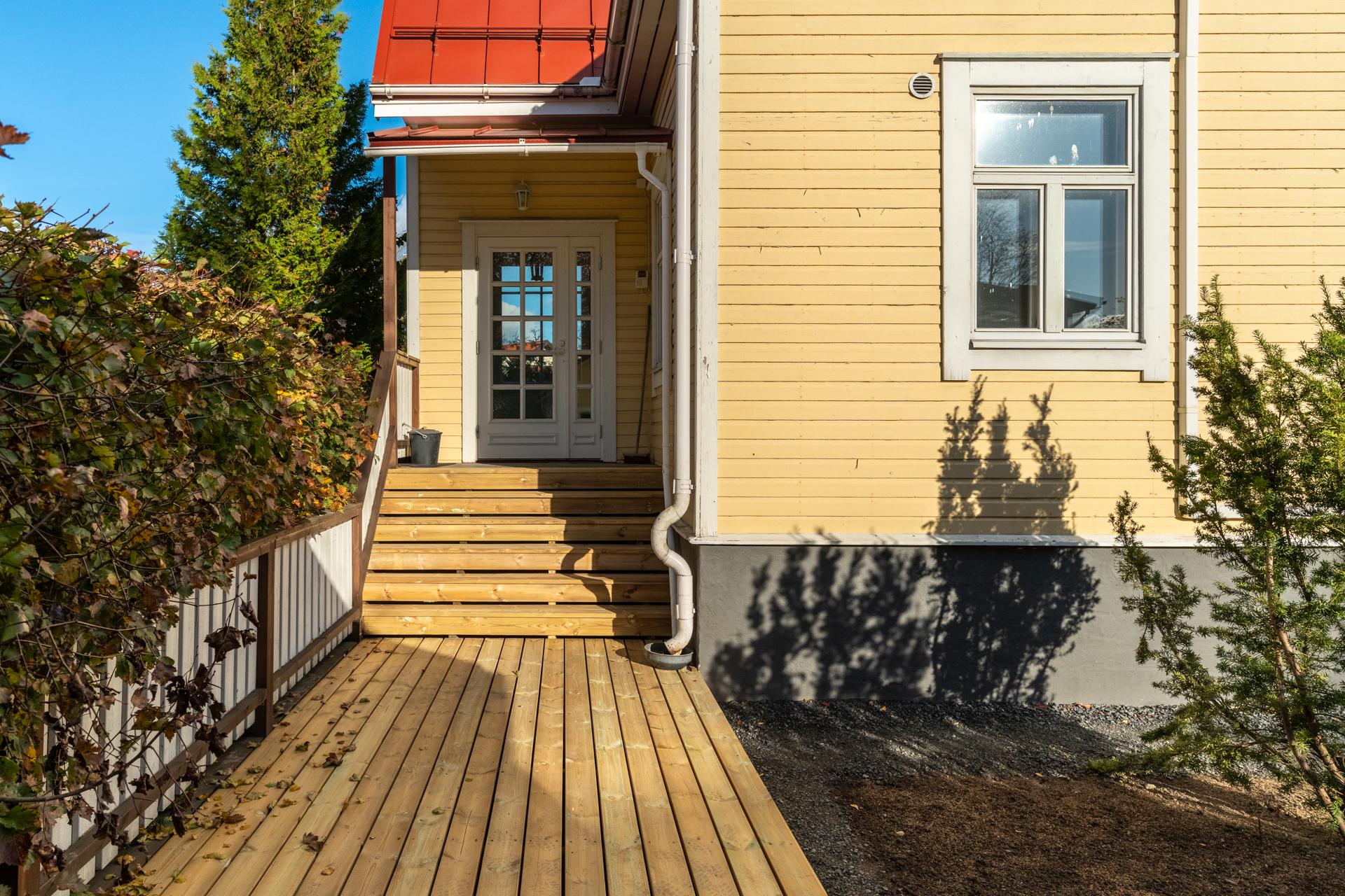 Suutarintie 14, Puistola, Helsinki