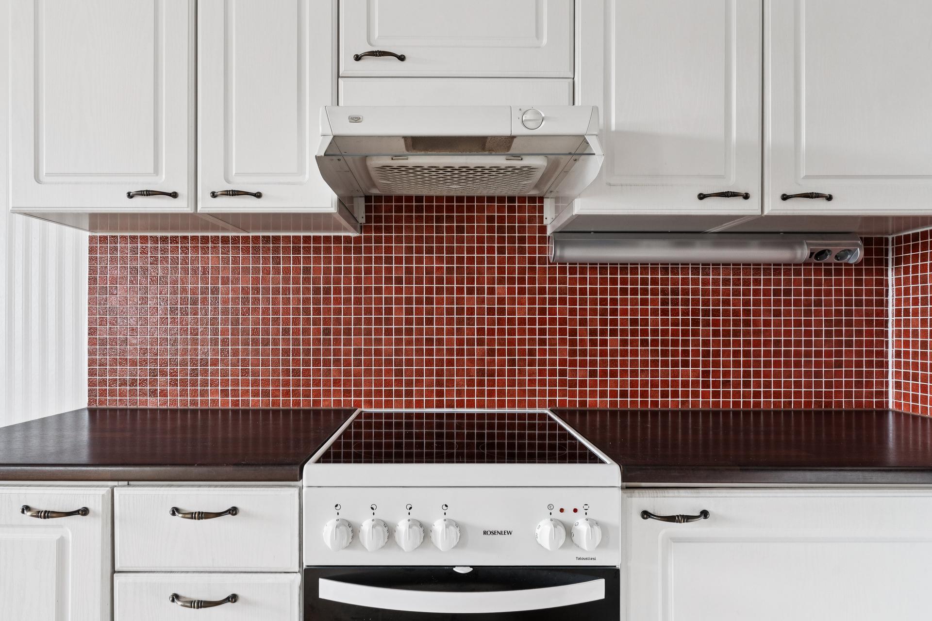 Hietaniitynpolku 2, Ylä-Malmi, Helsinki