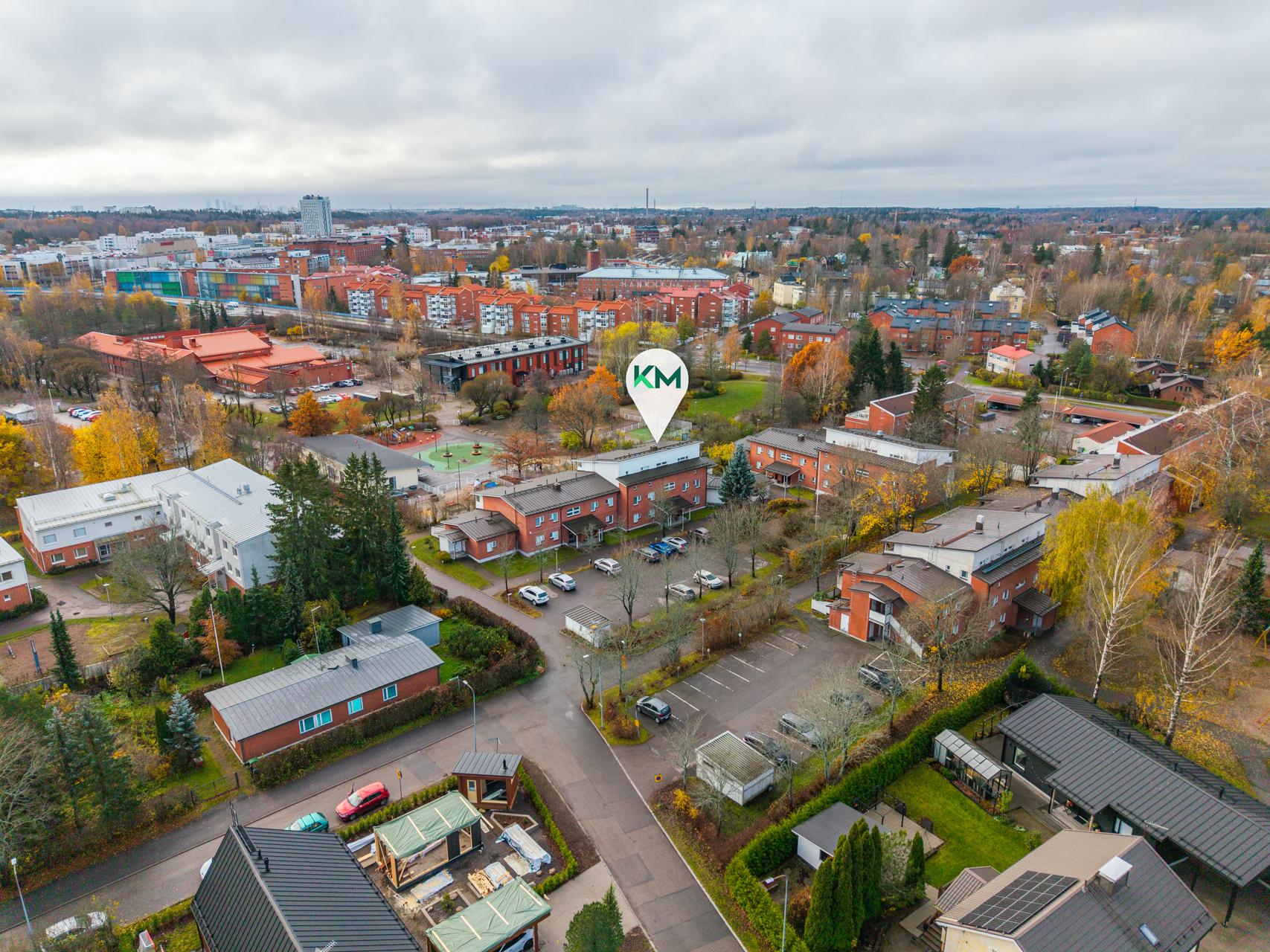 Hietaniitynpolku 2, Ylä-Malmi, Helsinki