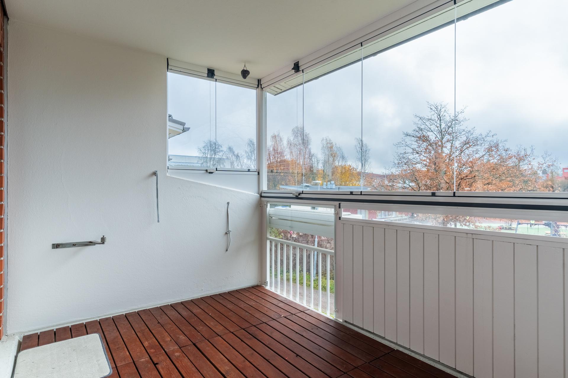 Hietaniitynpolku 2, Ylä-Malmi, Helsinki