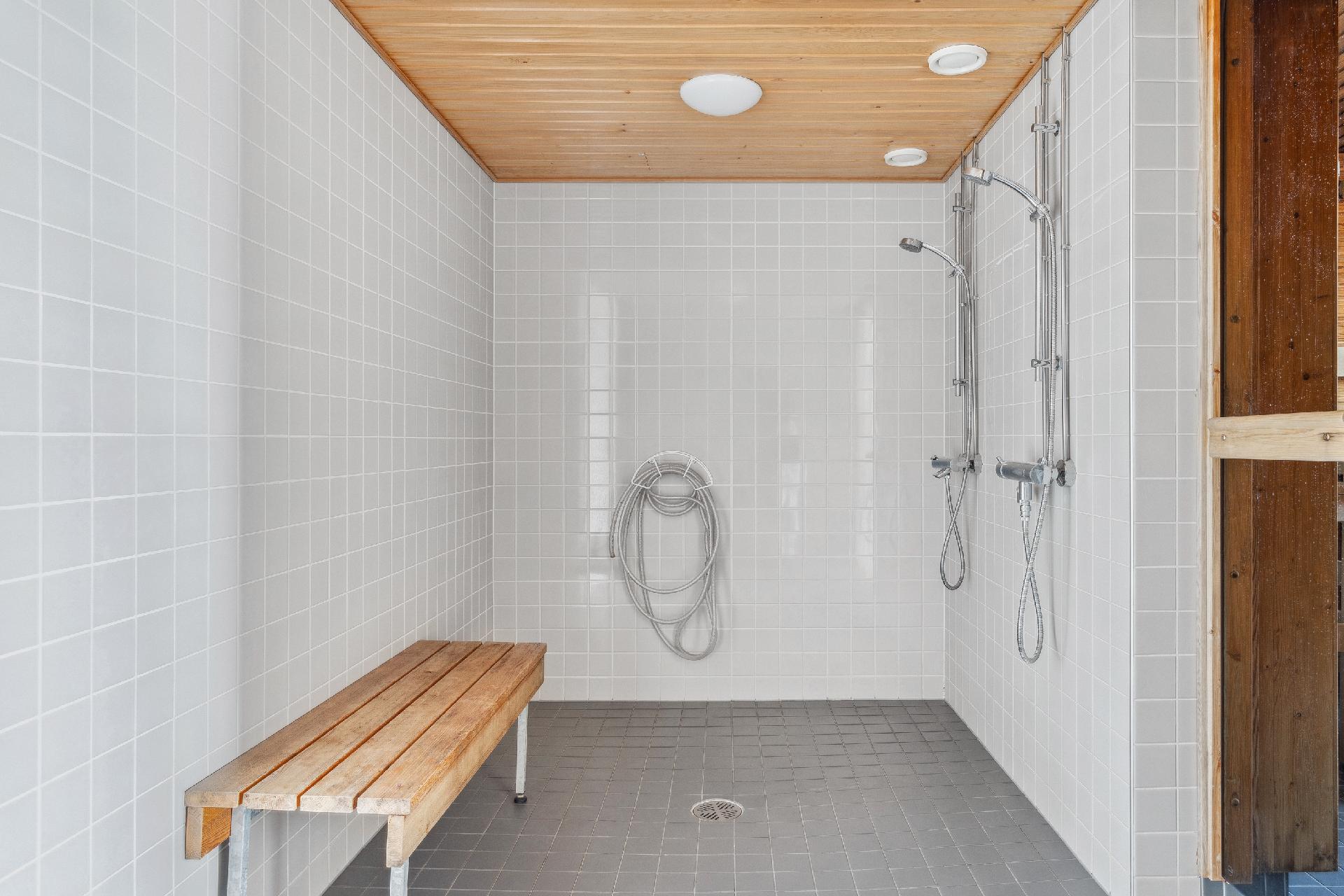 Taloyhtiön pesuhuone B-rapussa