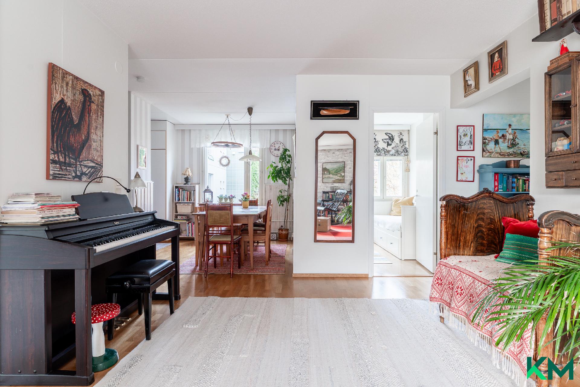 Hiekkalaiturinraitti 12, Vuosaari, Helsinki