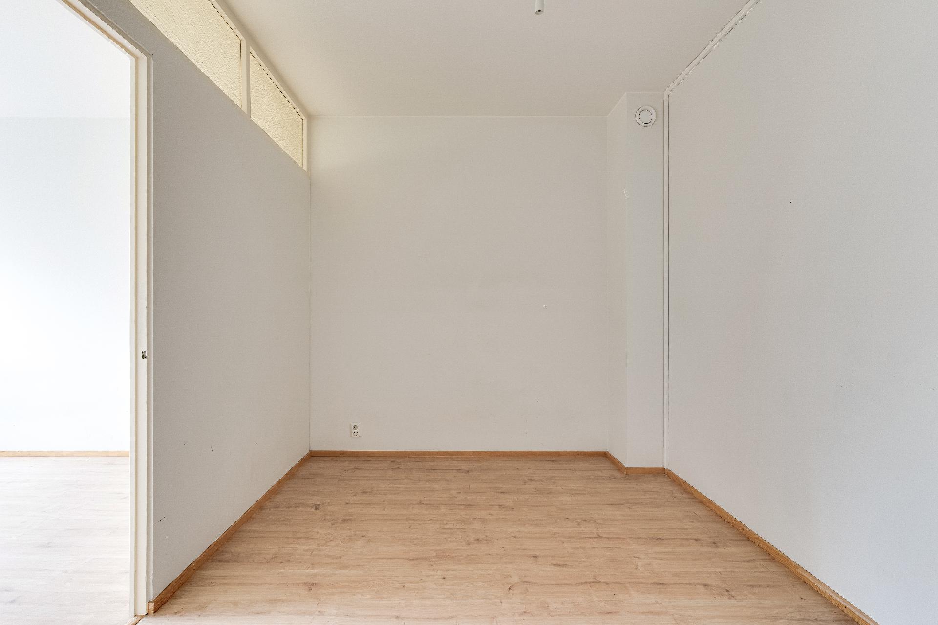 Keinulaudantie 1, Kontula, Helsinki