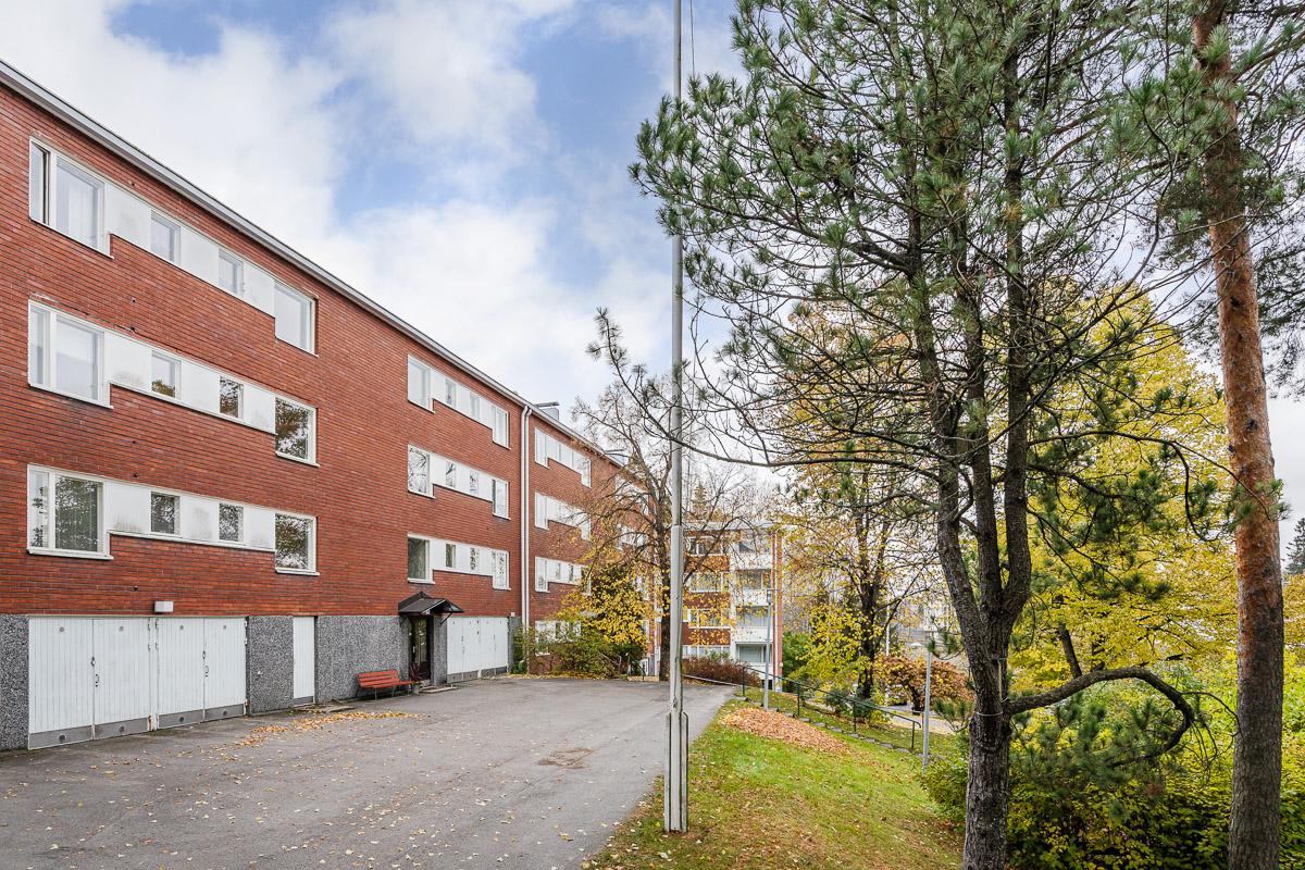 Angervotie 12, Etelä-Haaga, Helsinki