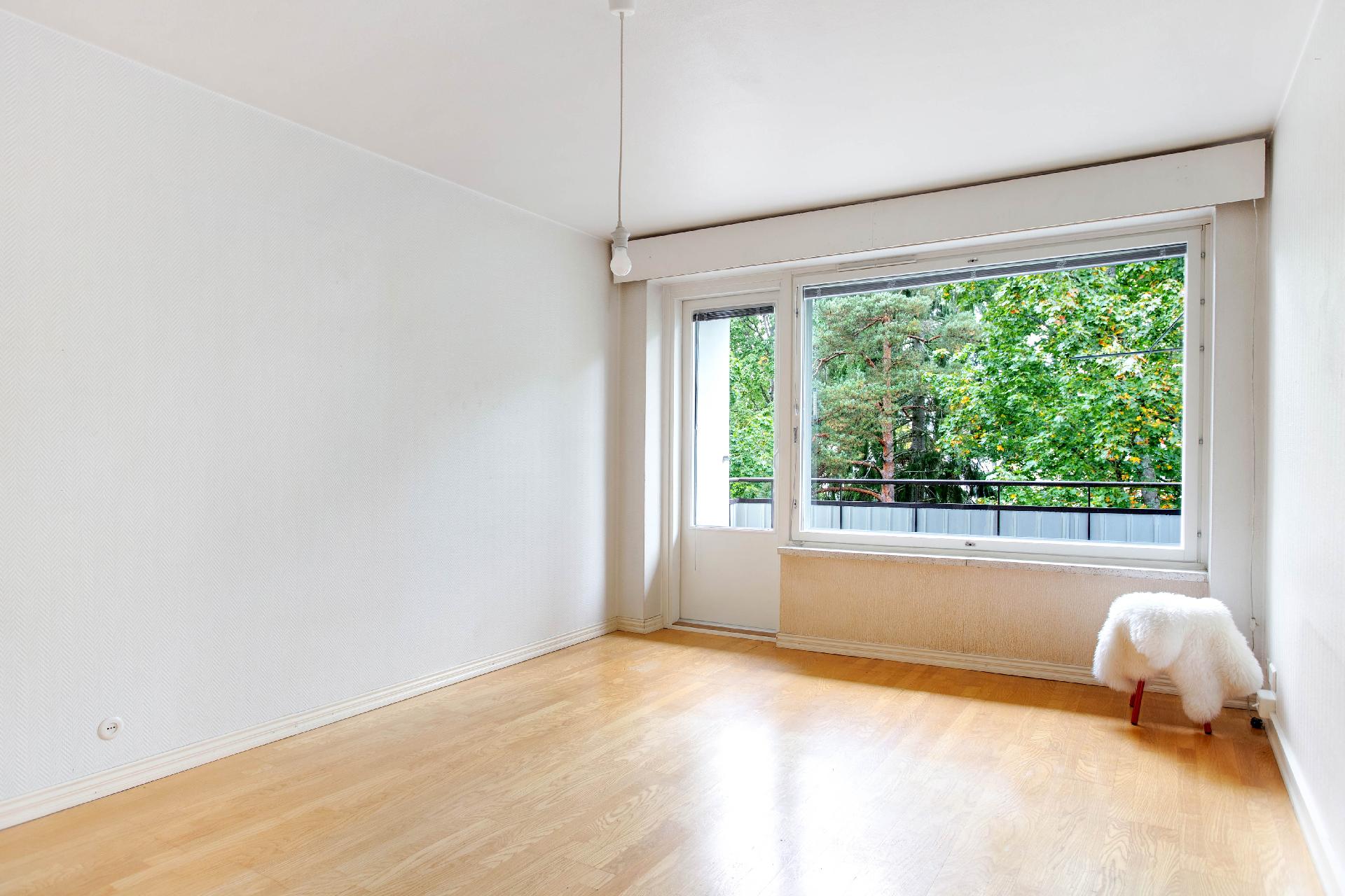 Näyttelijäntie 18, Pohjois-Haaga, Helsinki