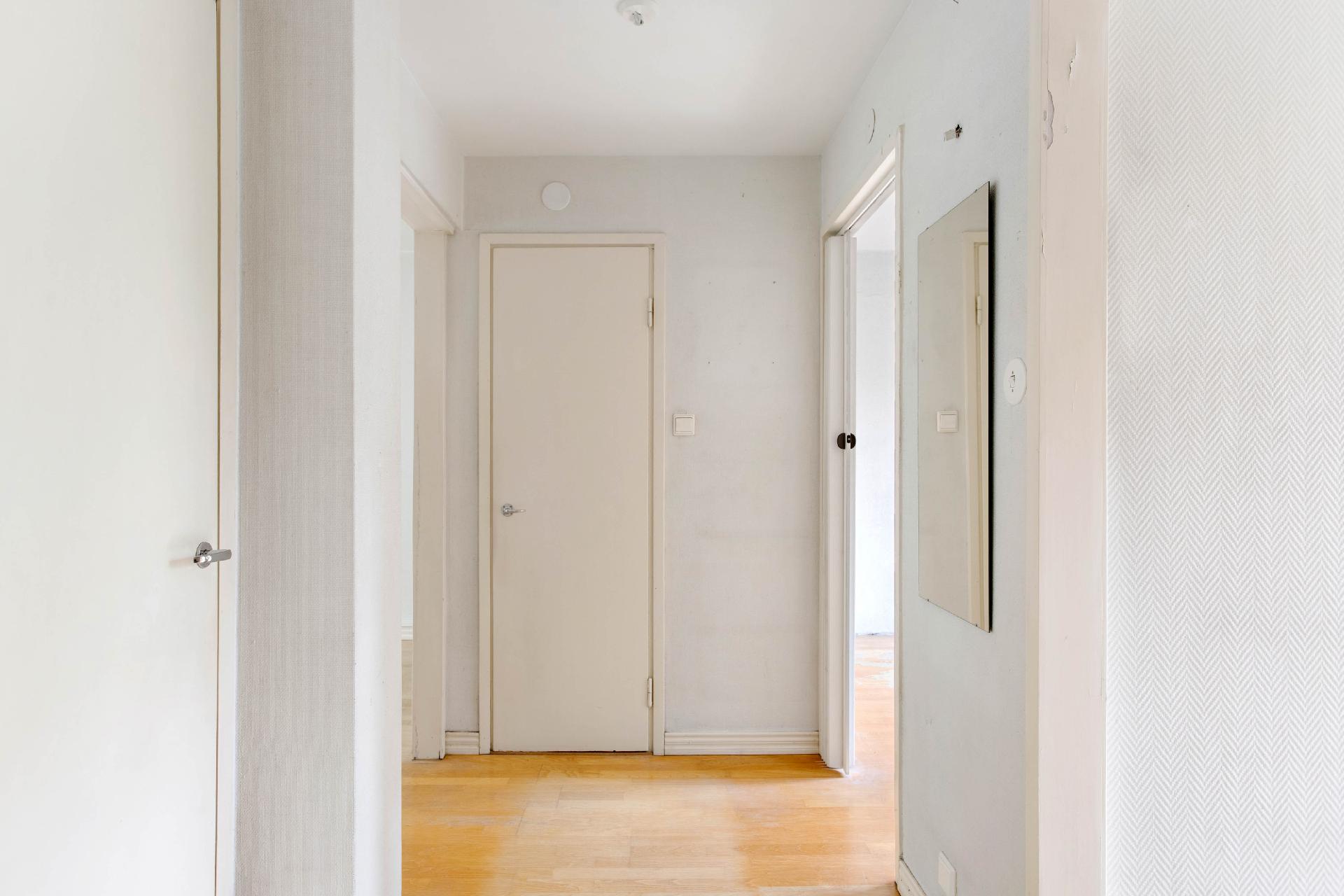 Näyttelijäntie 18, Pohjois-Haaga, Helsinki