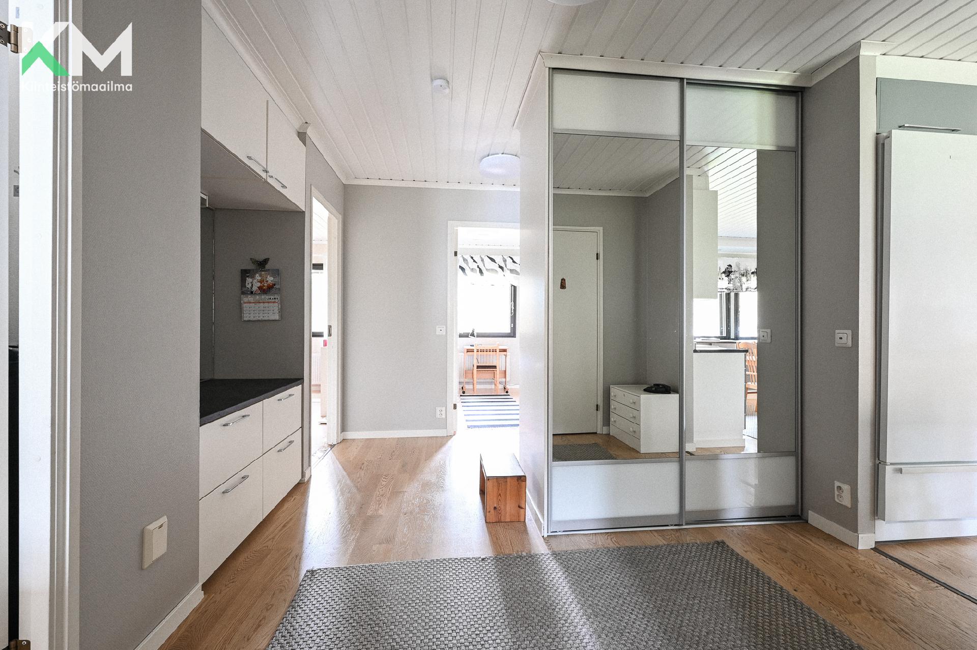 Kärppätie 2, Autio, Kurikka