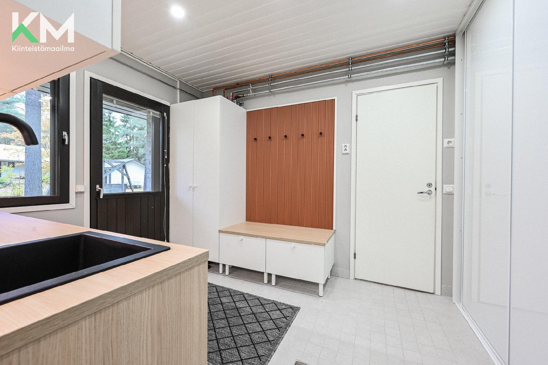 Kärppätie 2, Autio, Kurikka