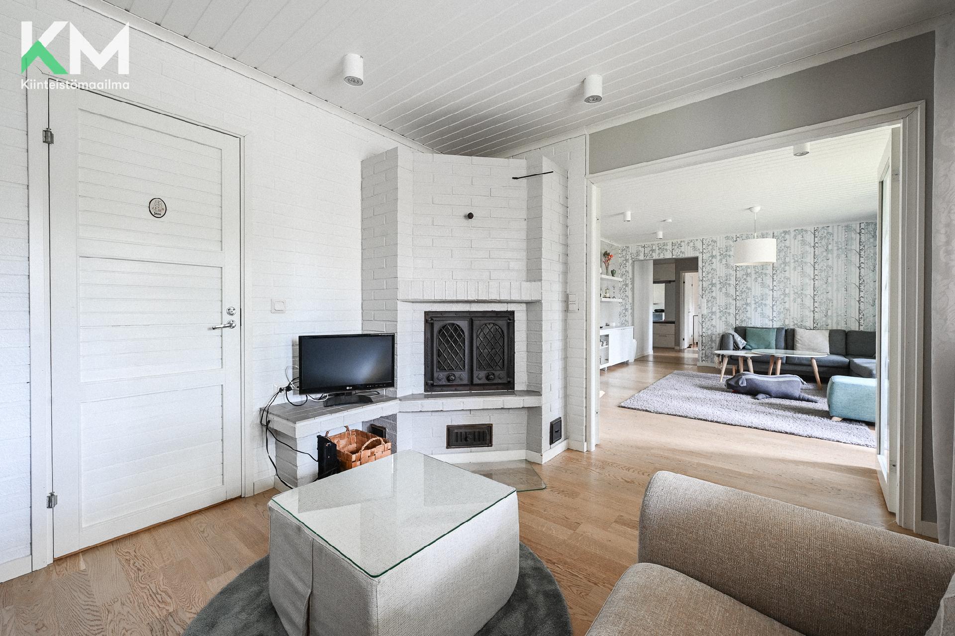 Kärppätie 2, Autio, Kurikka